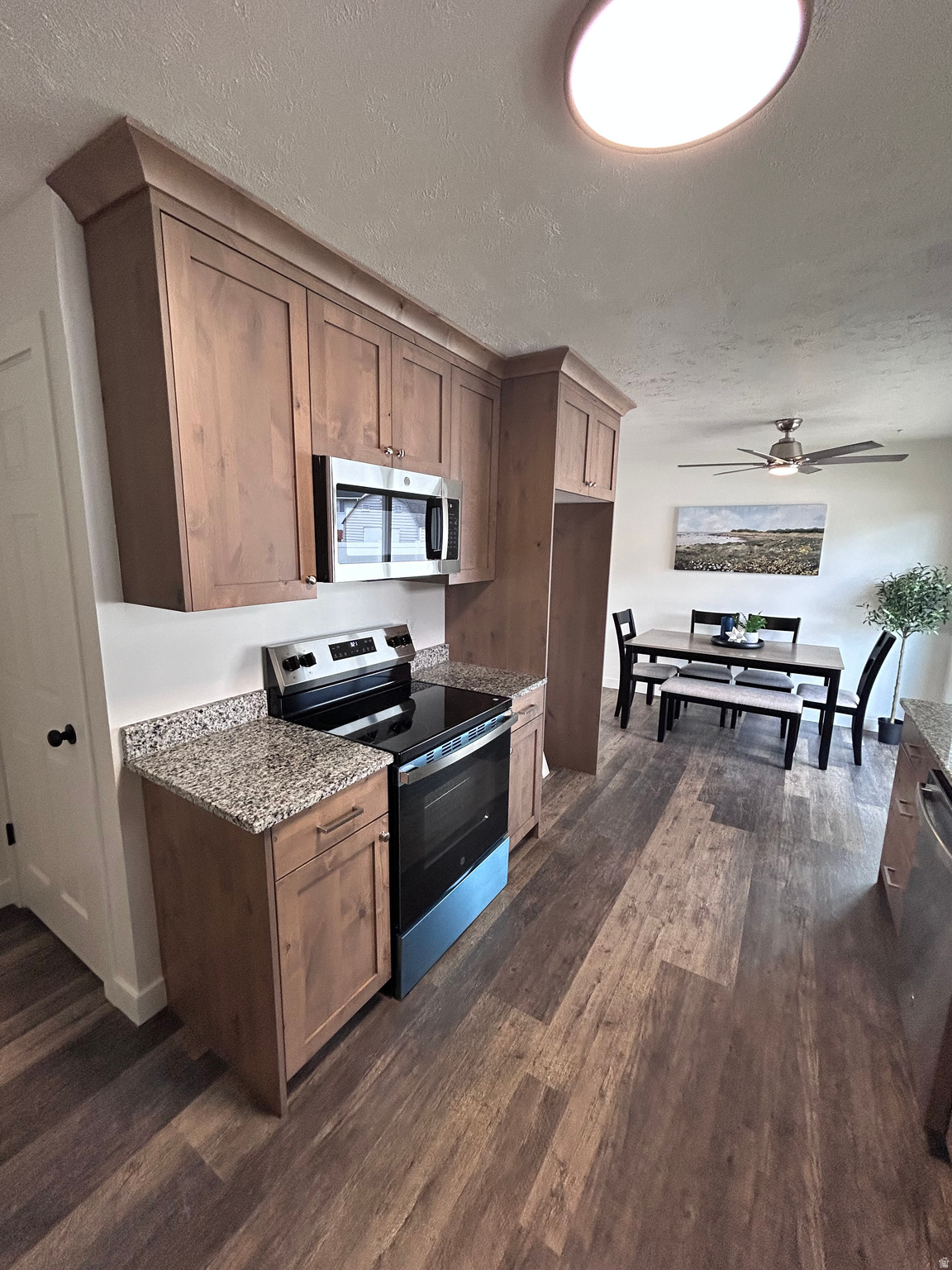MOUNTAIN VIEW ESTATE - Residential