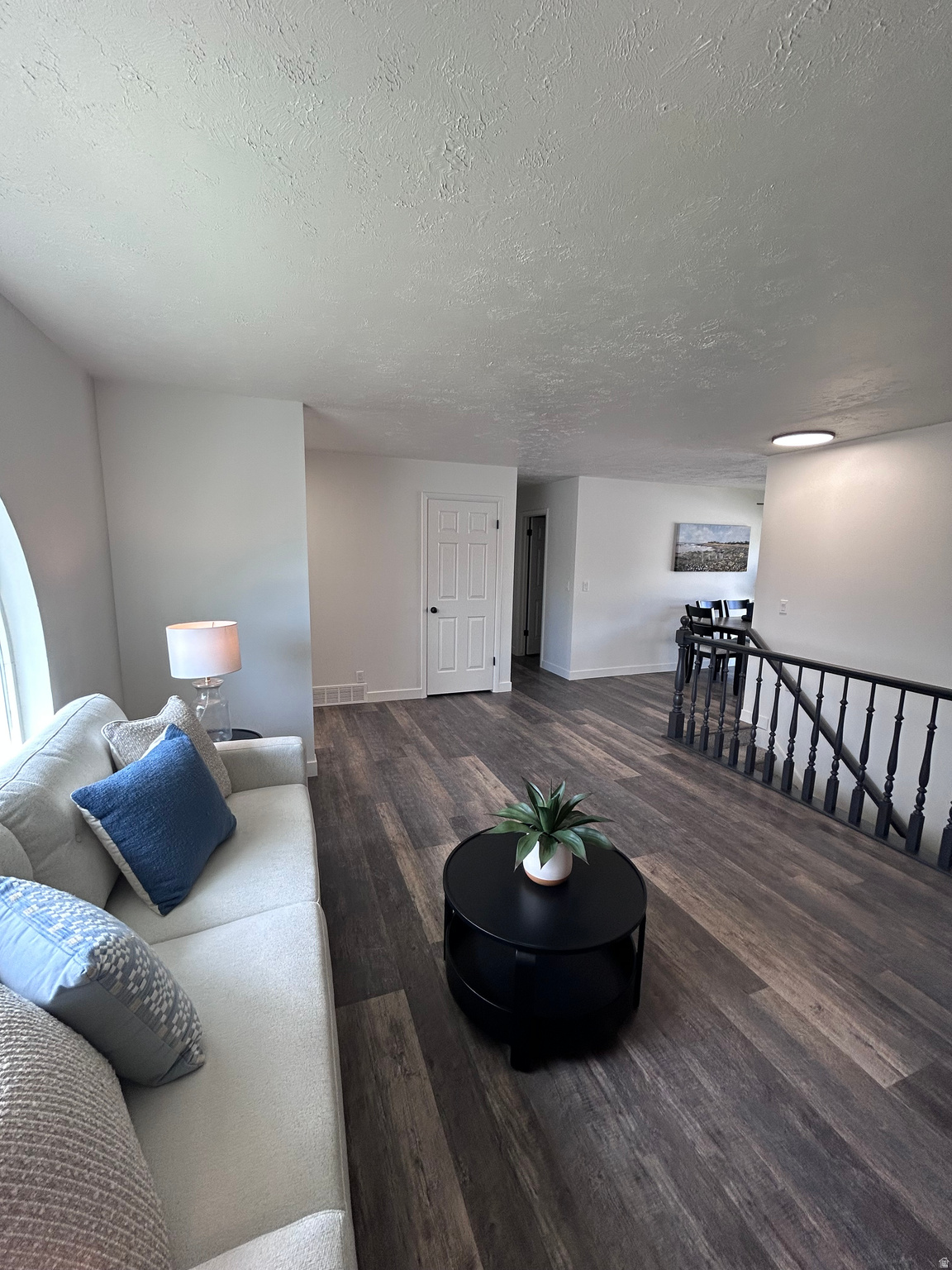 MOUNTAIN VIEW ESTATE - Residential