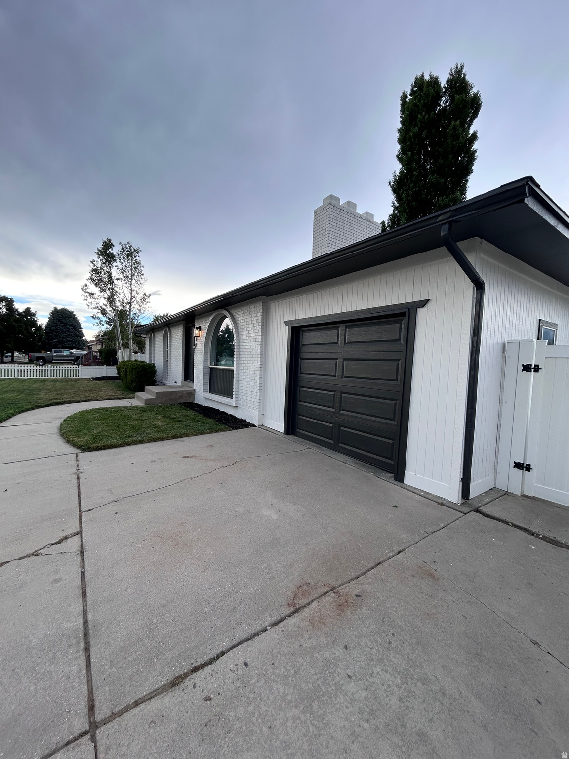 MOUNTAIN VIEW ESTATE - Residential