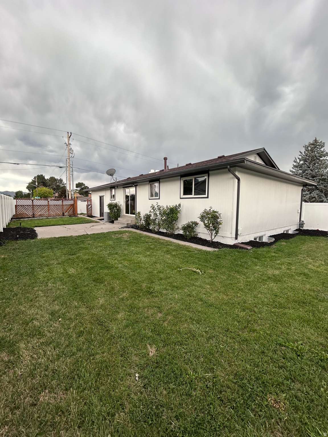 MOUNTAIN VIEW ESTATE - Residential