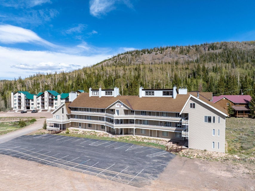 KRISTI CONDOS - Residential