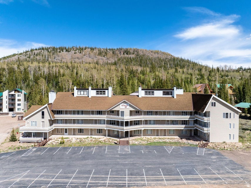 KRISTI CONDOS - Residential