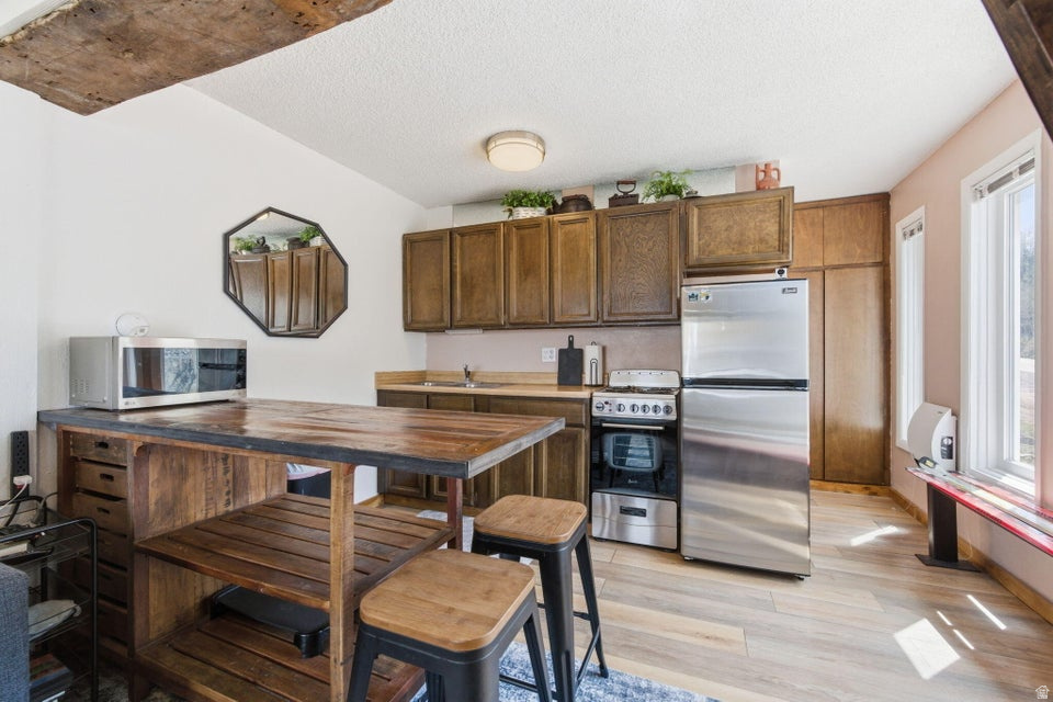 KRISTI CONDOS - Residential