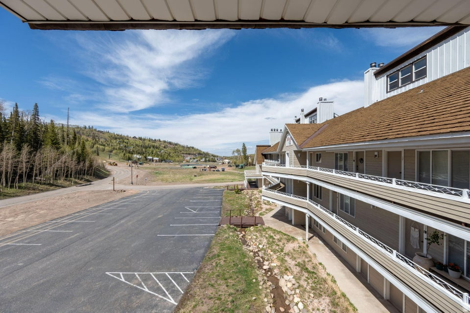 KRISTI CONDOS - Residential