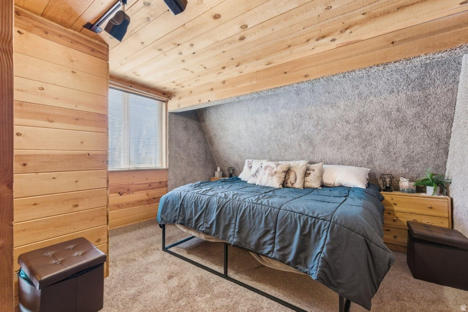 KRISTI CONDOS - Residential