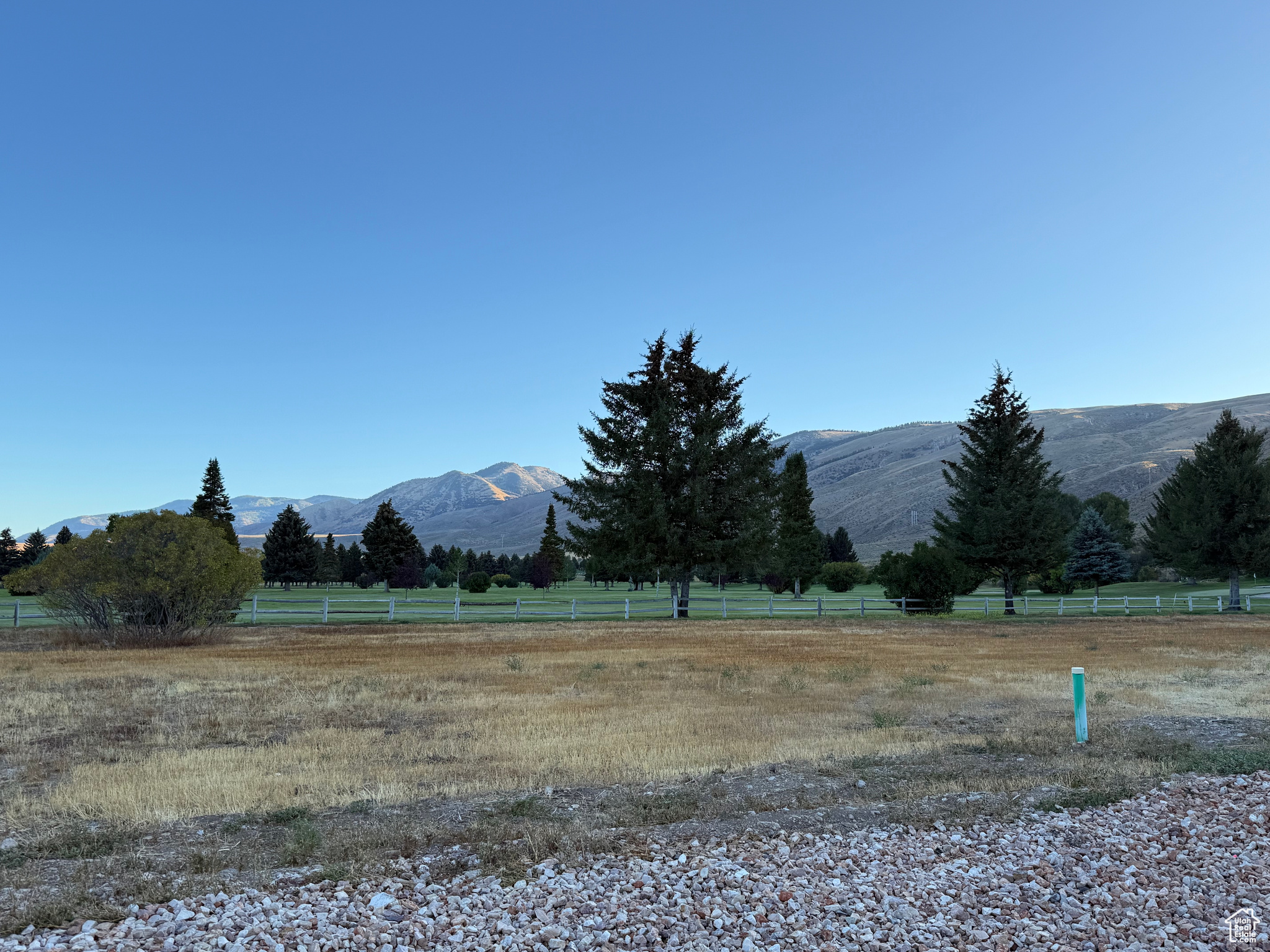 THE RIDGE - Land