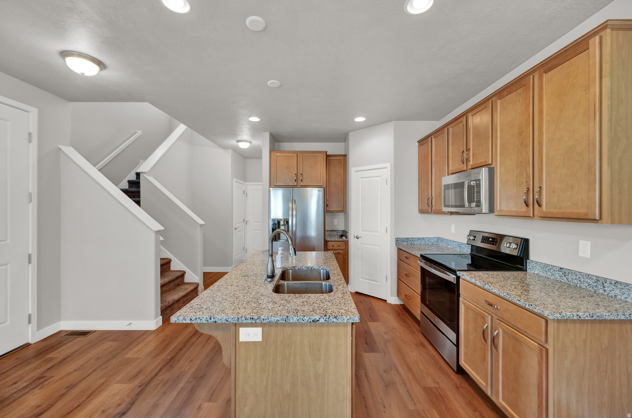 DAY RANCH TOWNS - Residential Lease