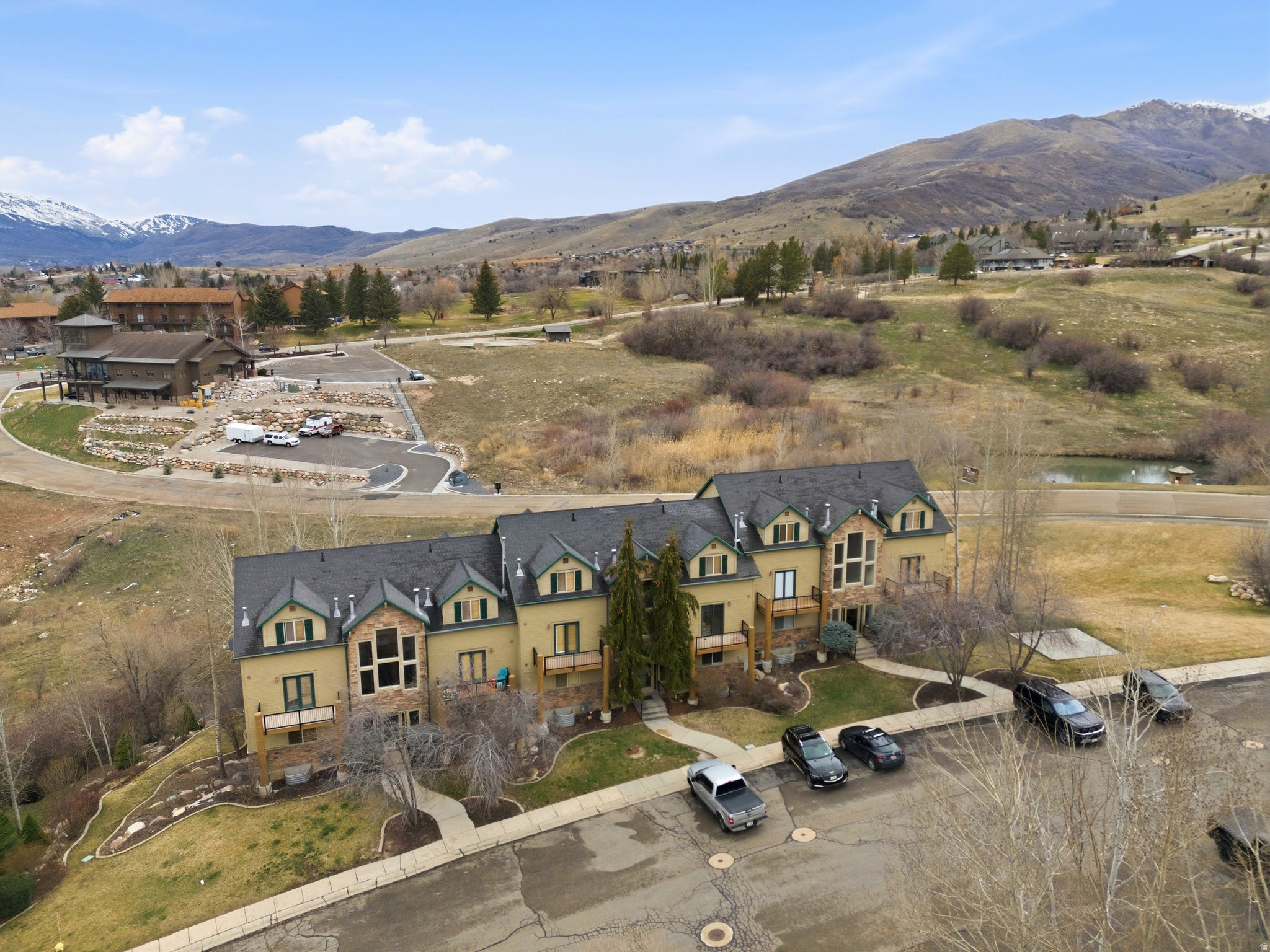 MOOSE HOLLOW CONDOMI - Residential