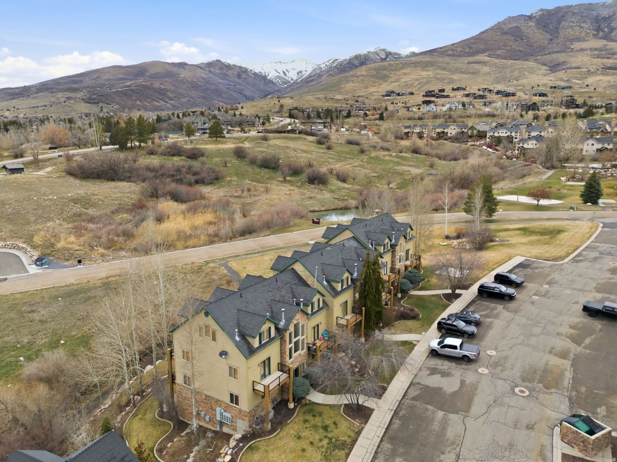MOOSE HOLLOW CONDOMI - Residential