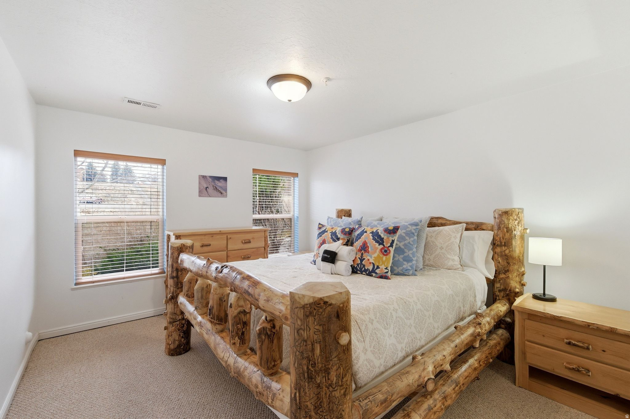 MOOSE HOLLOW CONDOMI - Residential