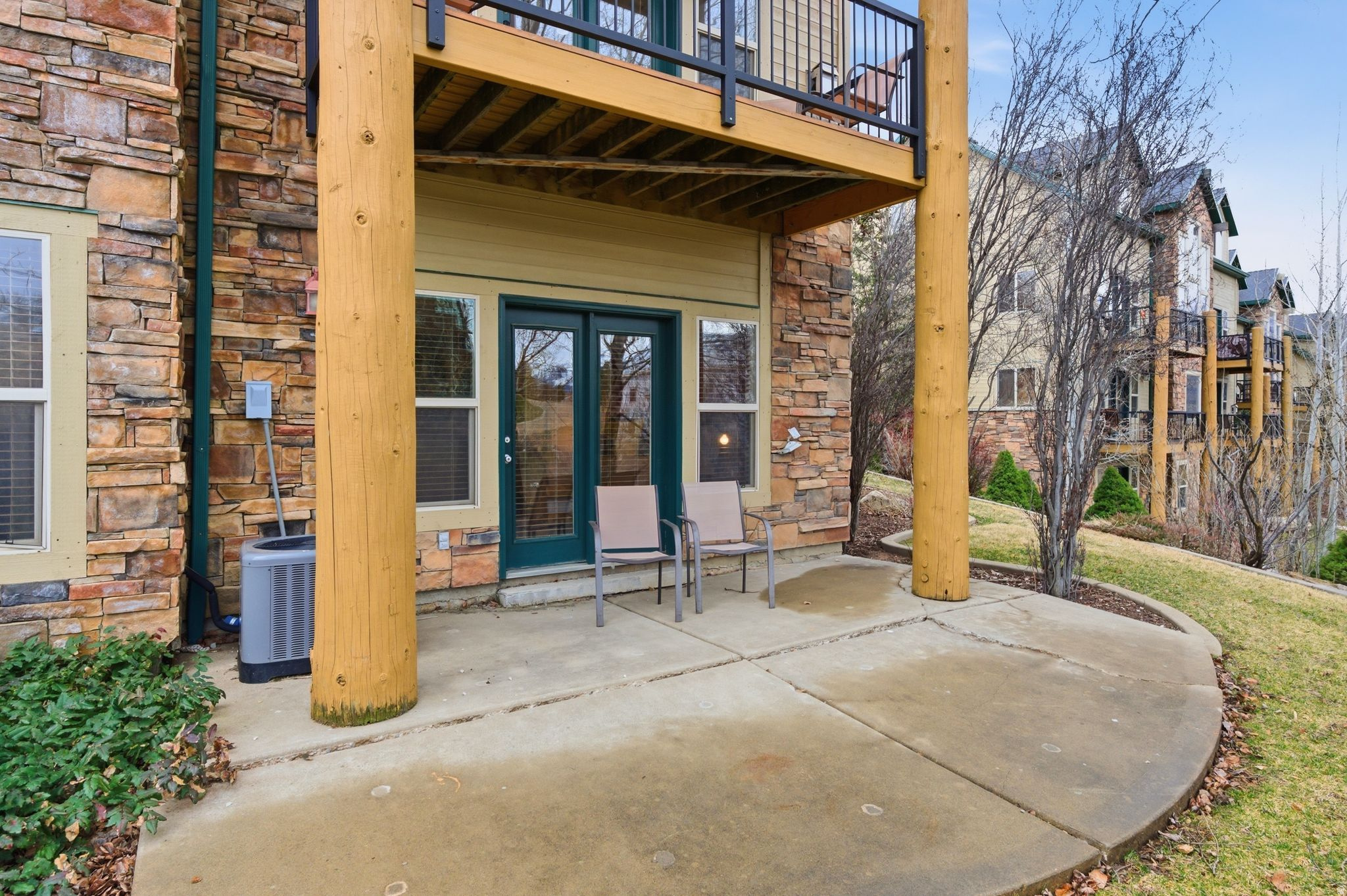 MOOSE HOLLOW CONDOMI - Residential