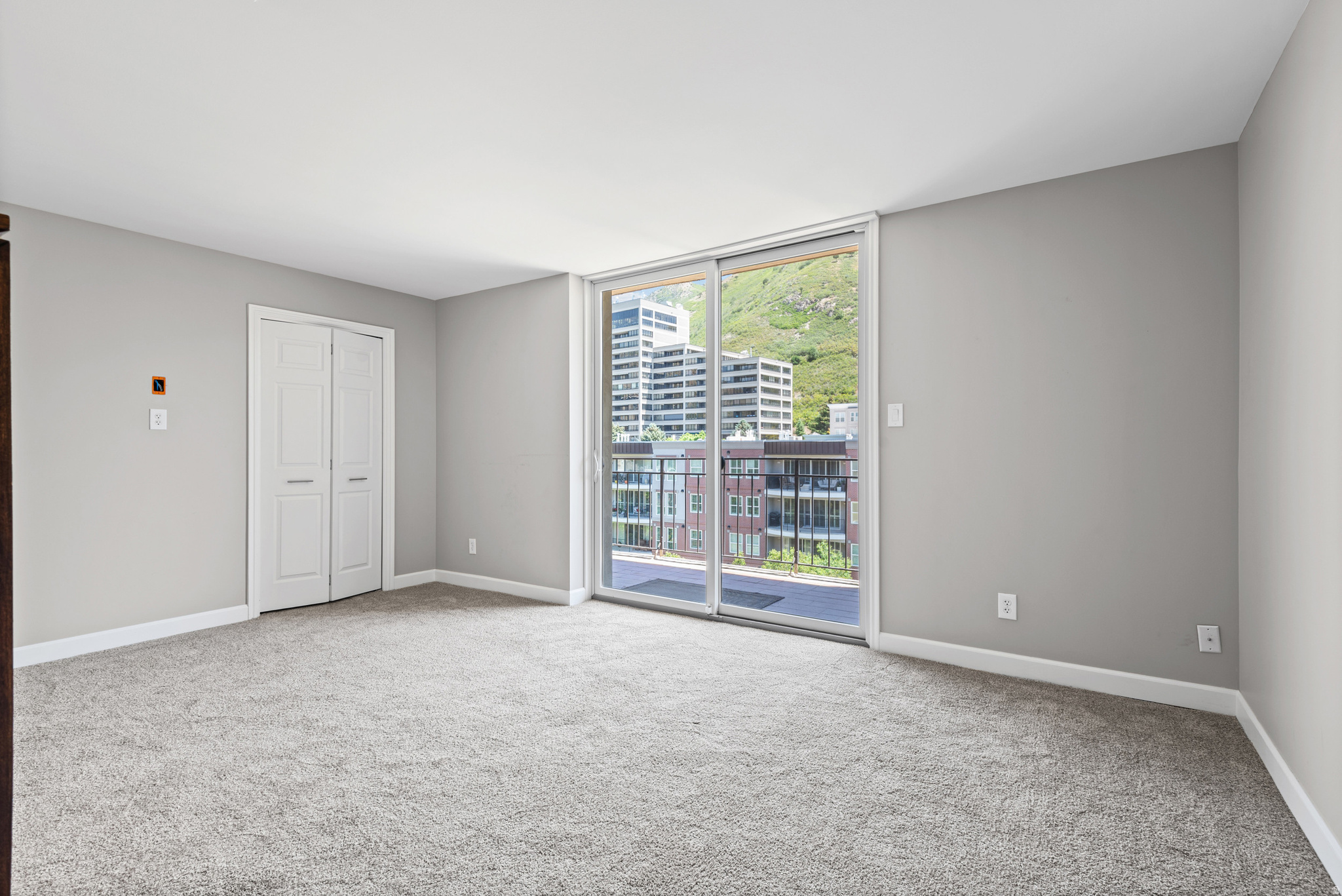 DONNER PLACE CONDM - Residential