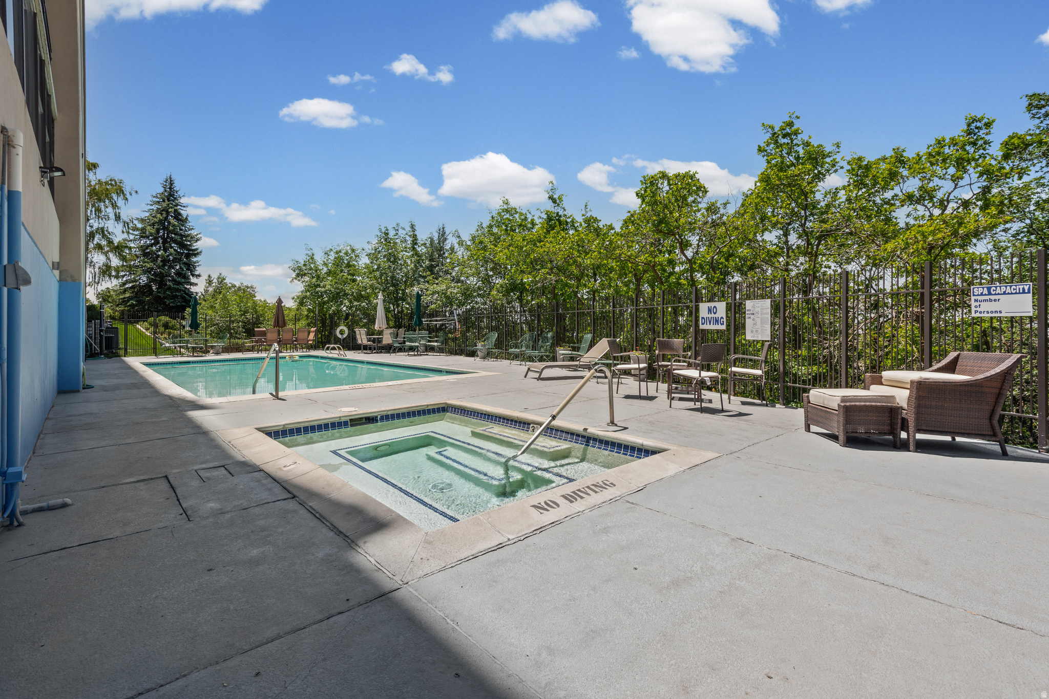 DONNER PLACE CONDM - Residential