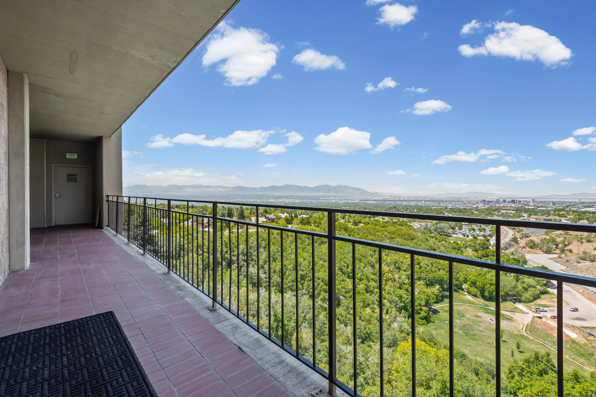 DONNER PLACE CONDM - Residential