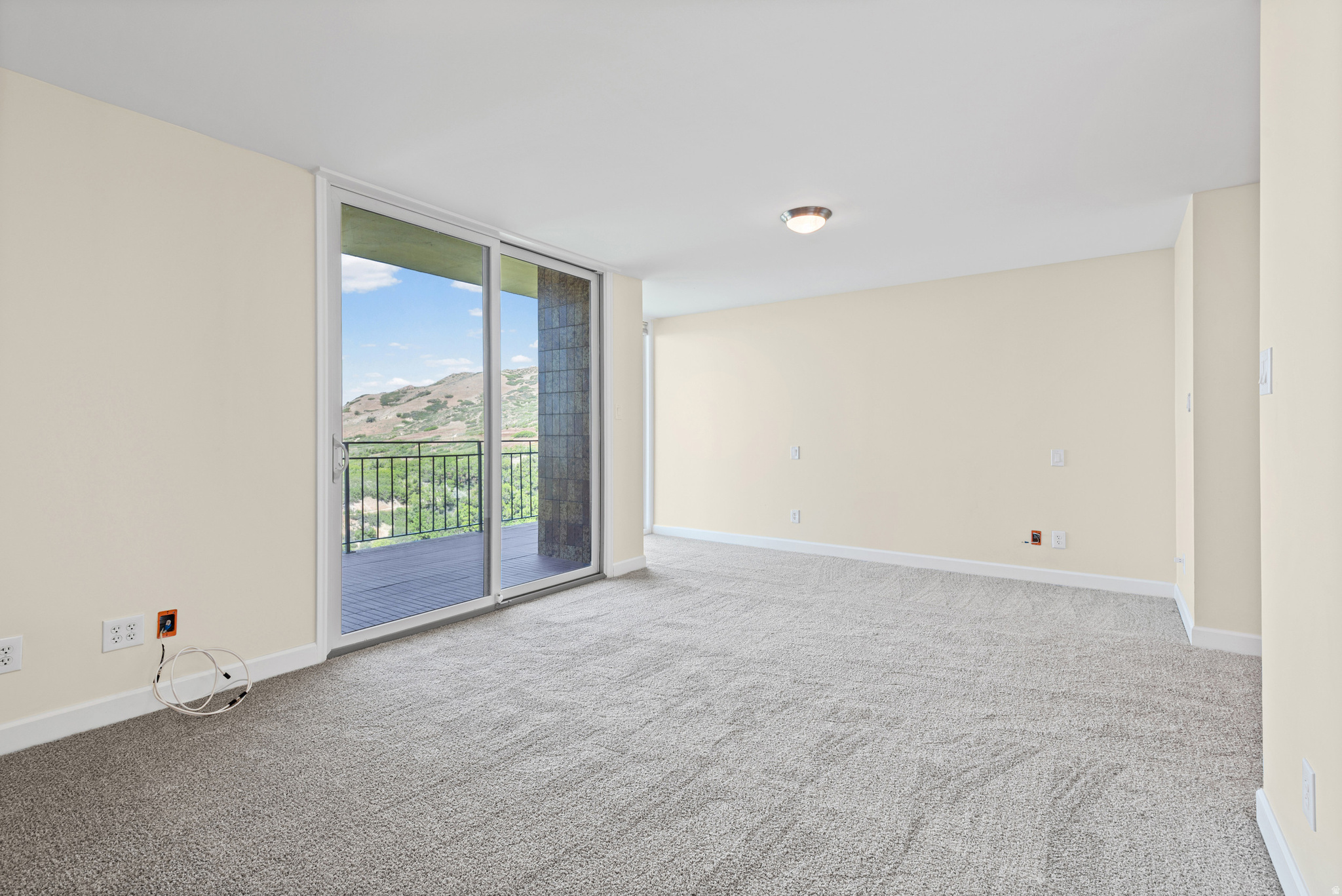 DONNER PLACE CONDM - Residential