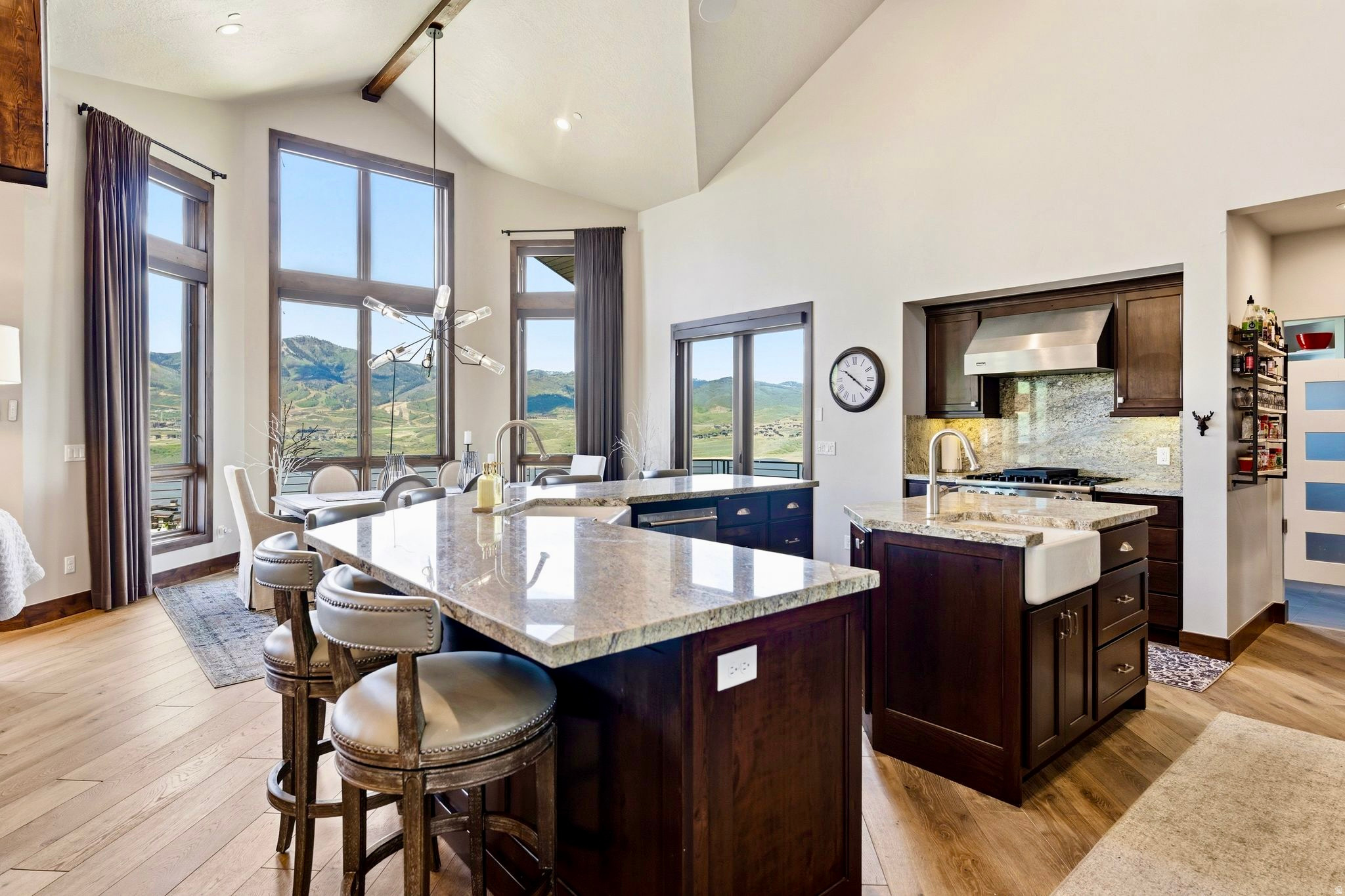 HIDEOUT CANYON - Residential