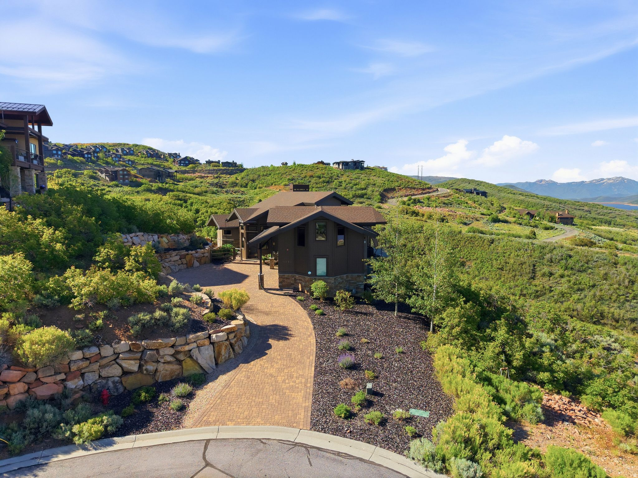 HIDEOUT CANYON - Residential