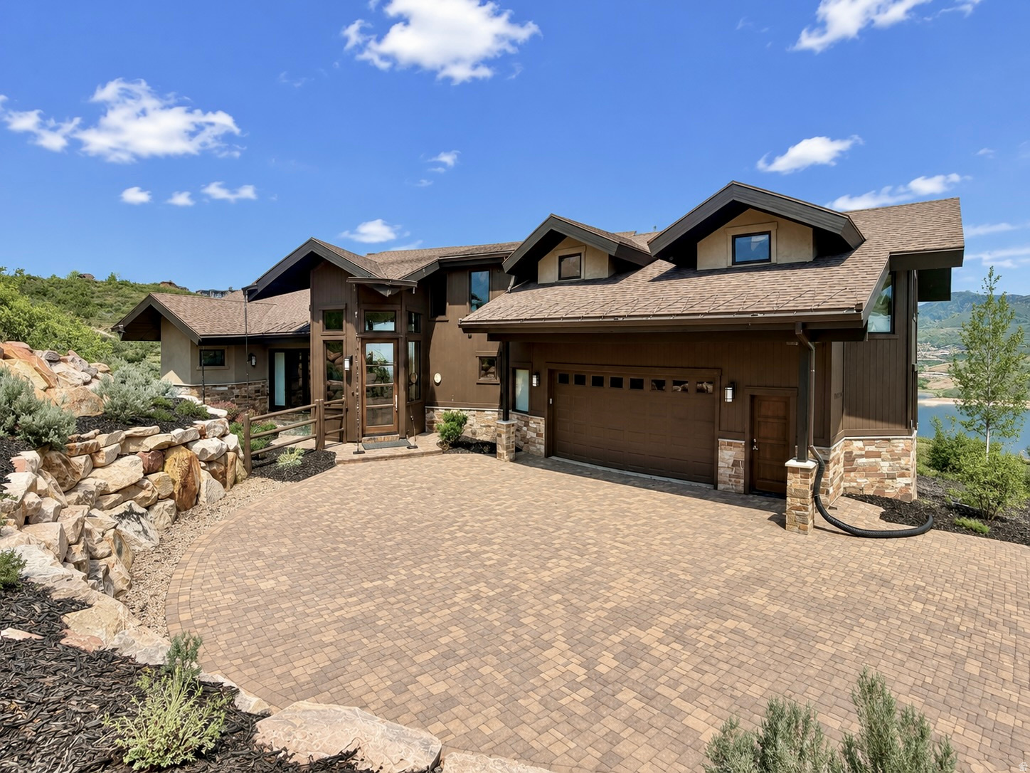 HIDEOUT CANYON - Residential