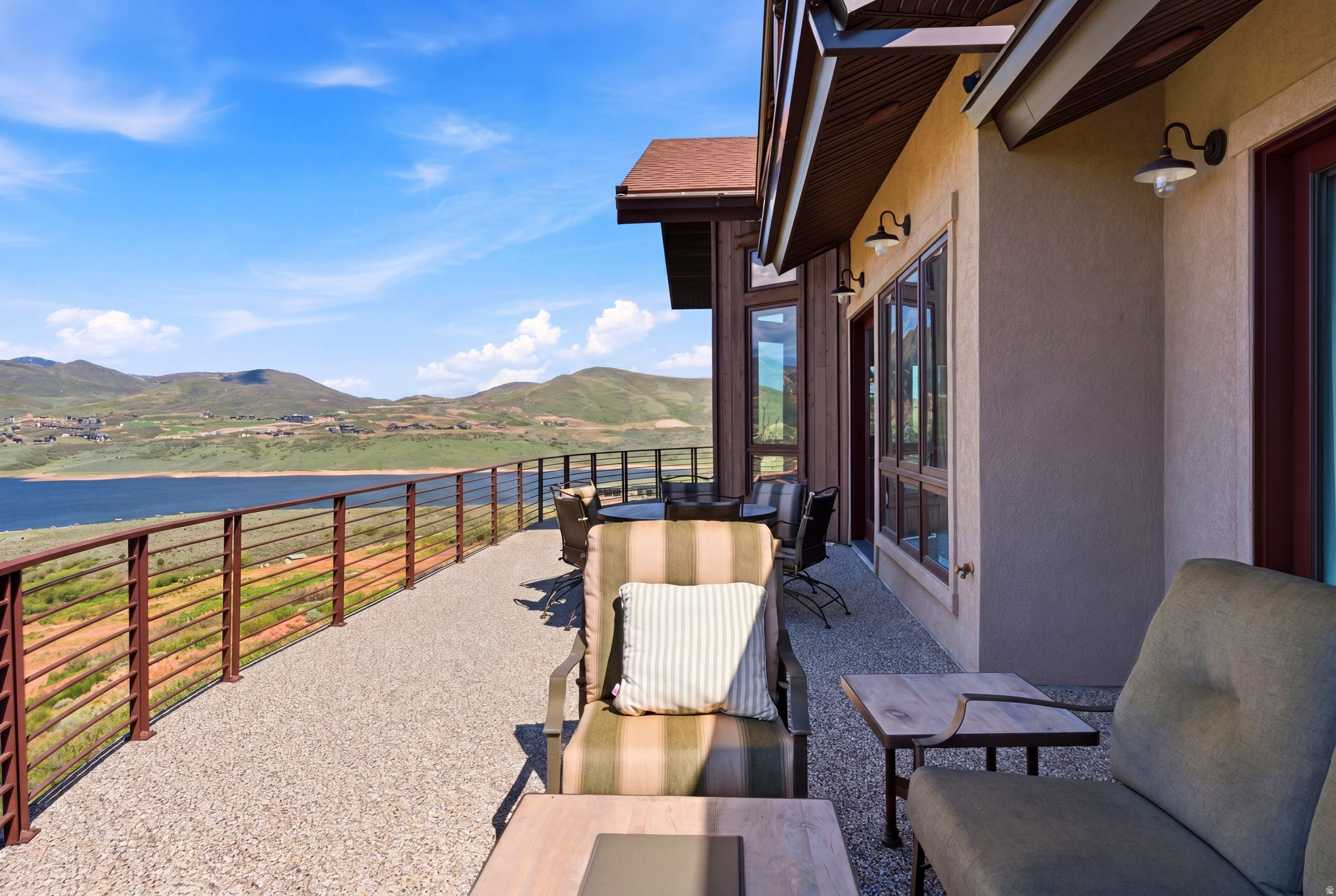 HIDEOUT CANYON - Residential