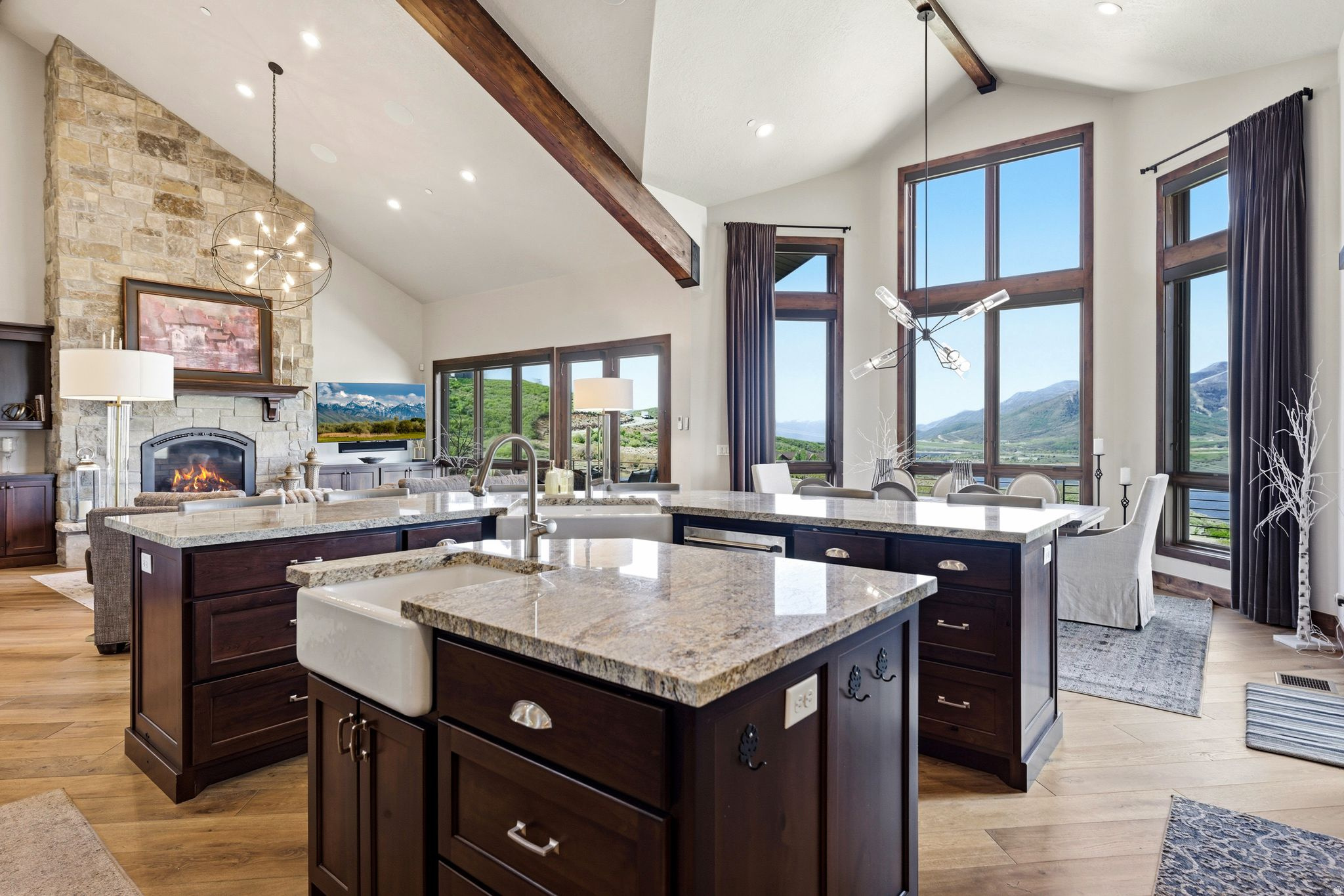 HIDEOUT CANYON - Residential