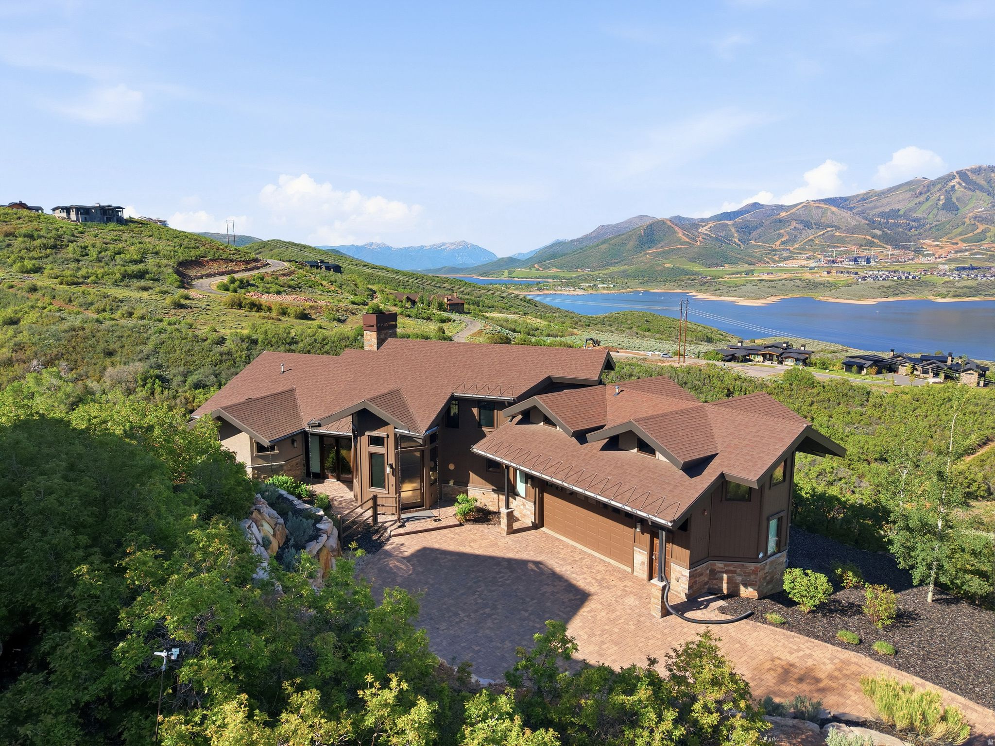 HIDEOUT CANYON - Residential