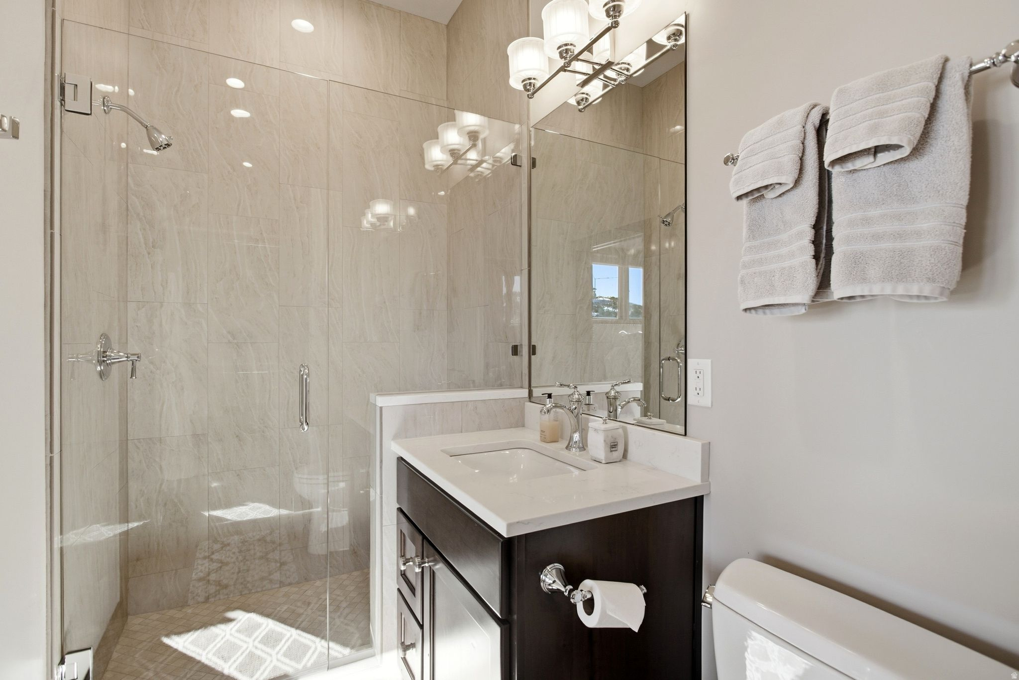 HIDEOUT CANYON - Residential