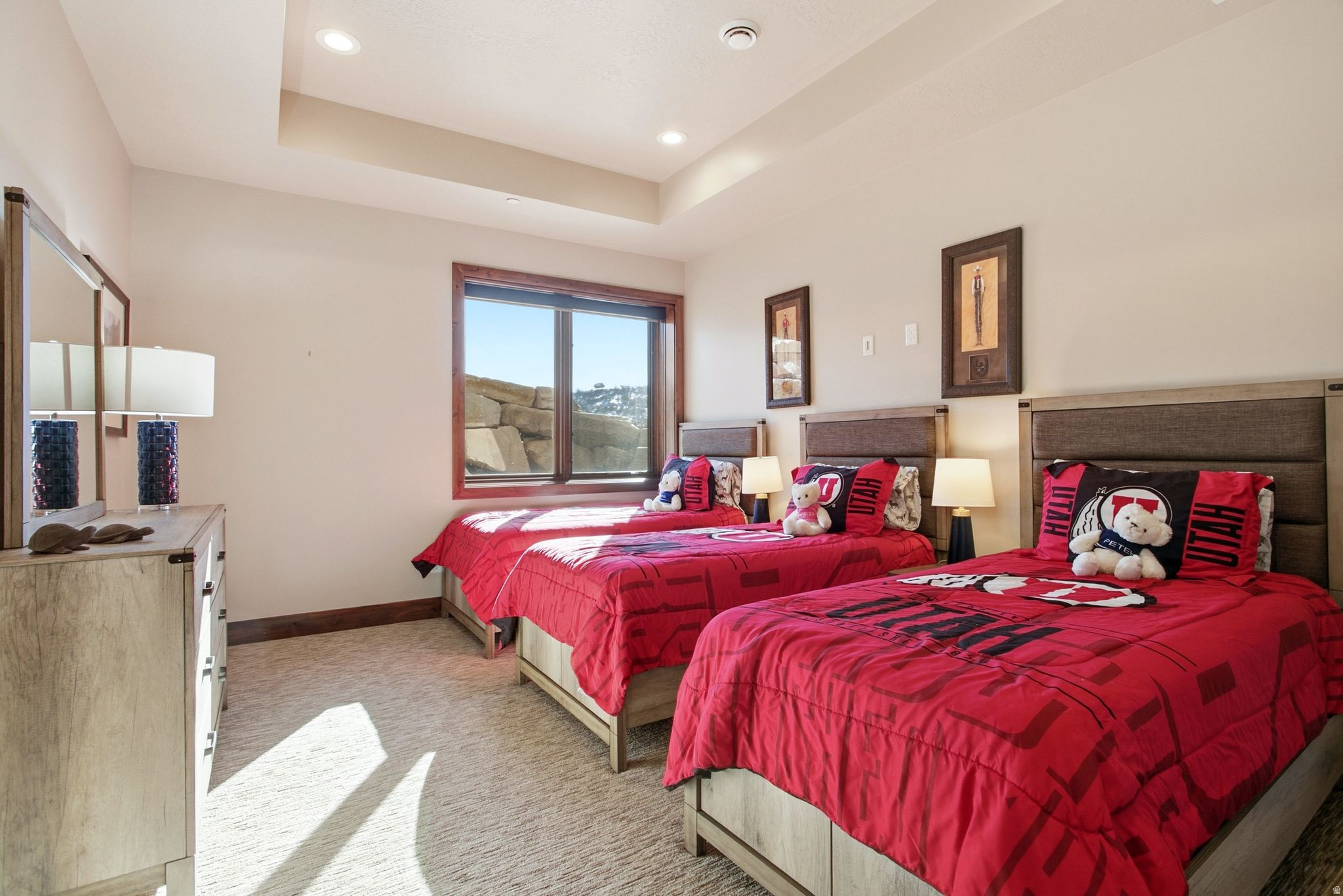 HIDEOUT CANYON - Residential