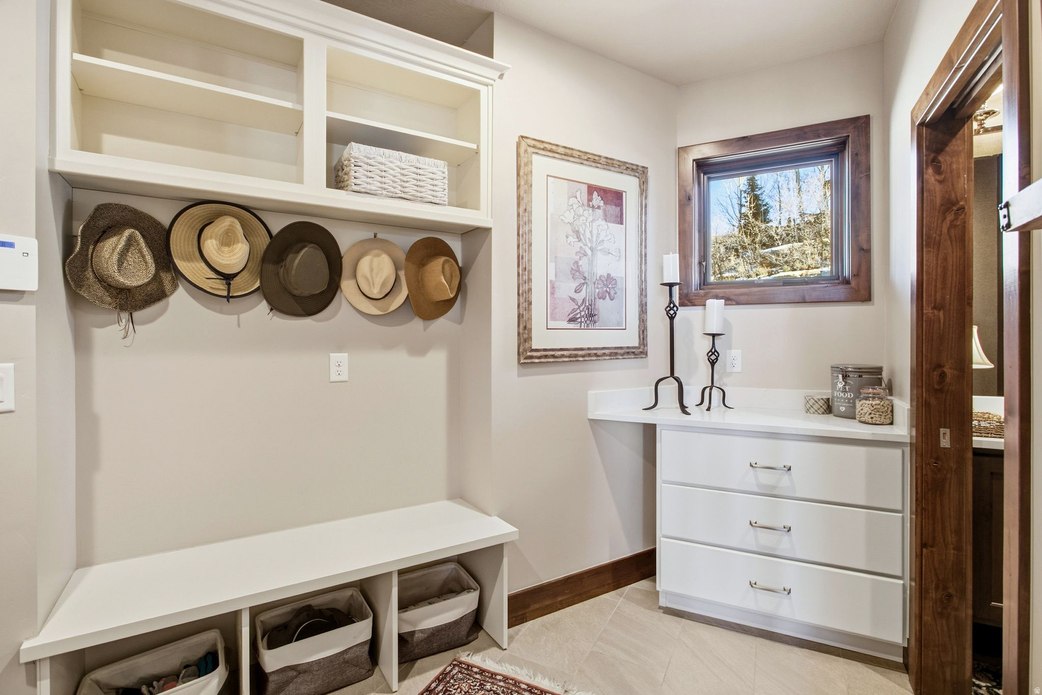 HIDEOUT CANYON - Residential