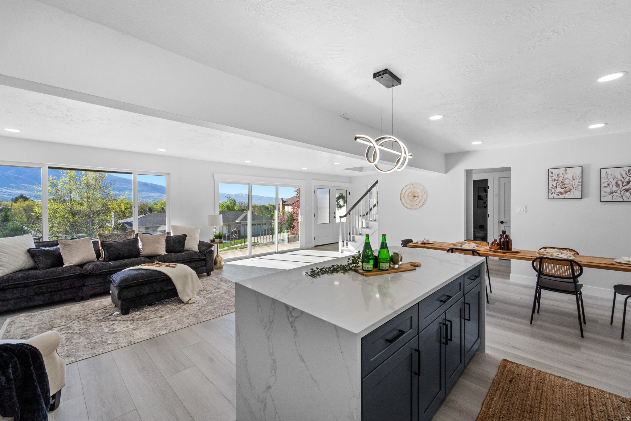 OAKRIDGE VILLIAGE - Residential