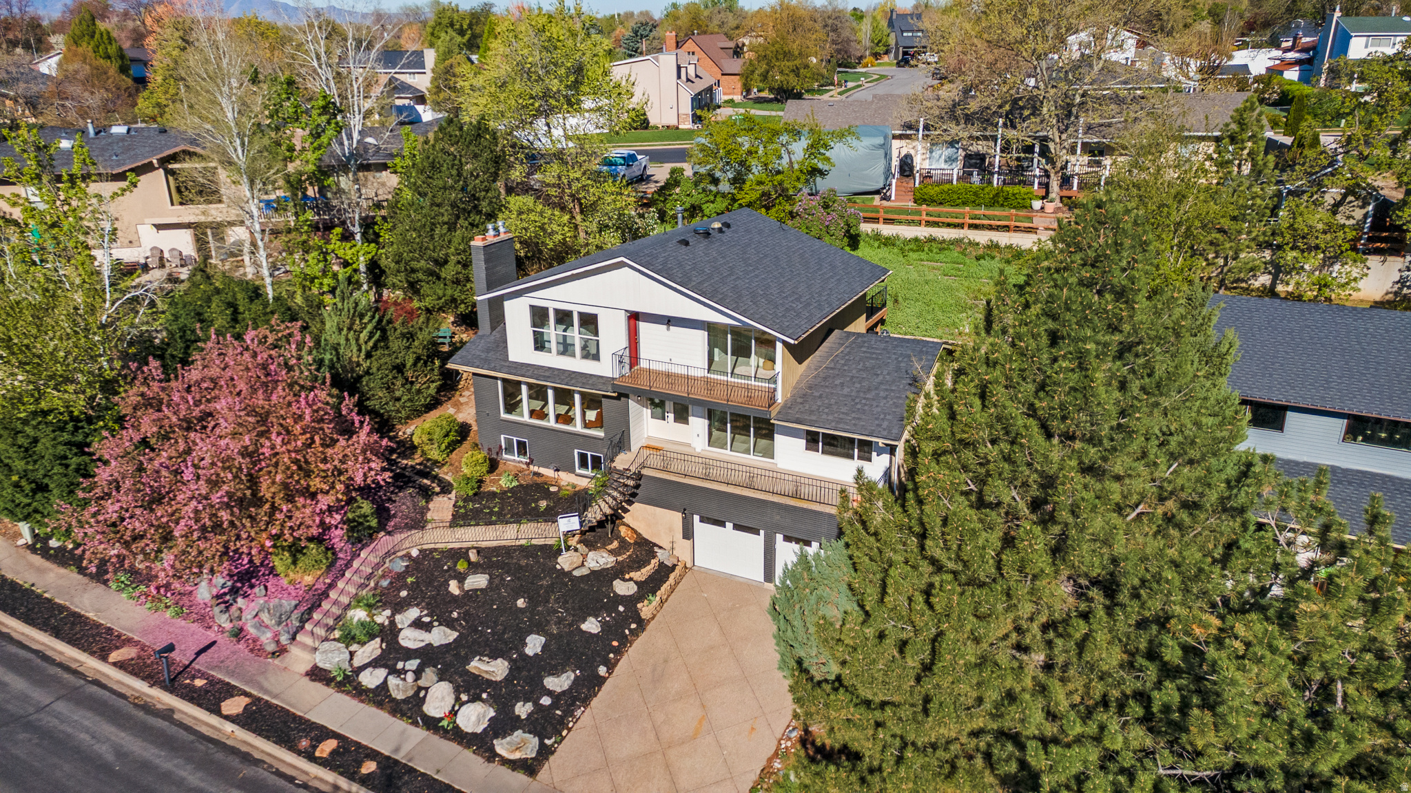 OAKRIDGE VILLIAGE - Residential