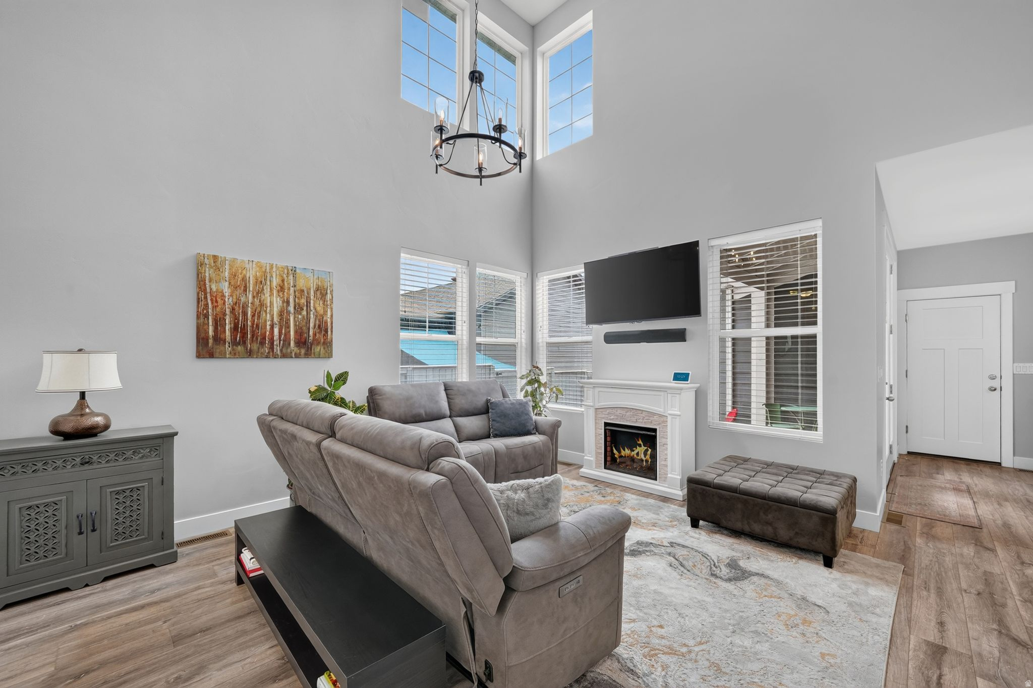 DAYBREAK - Residential