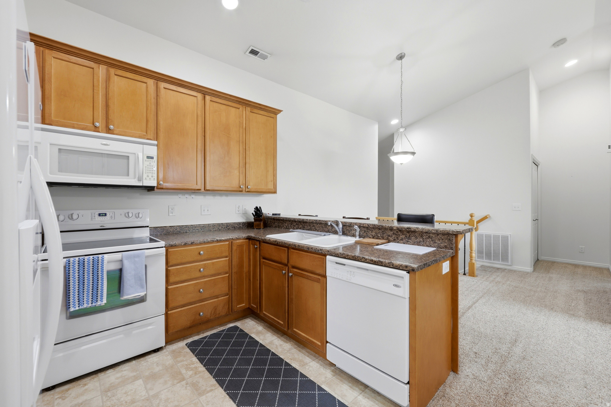 COVENTRY AT FOXBORO - Residential
