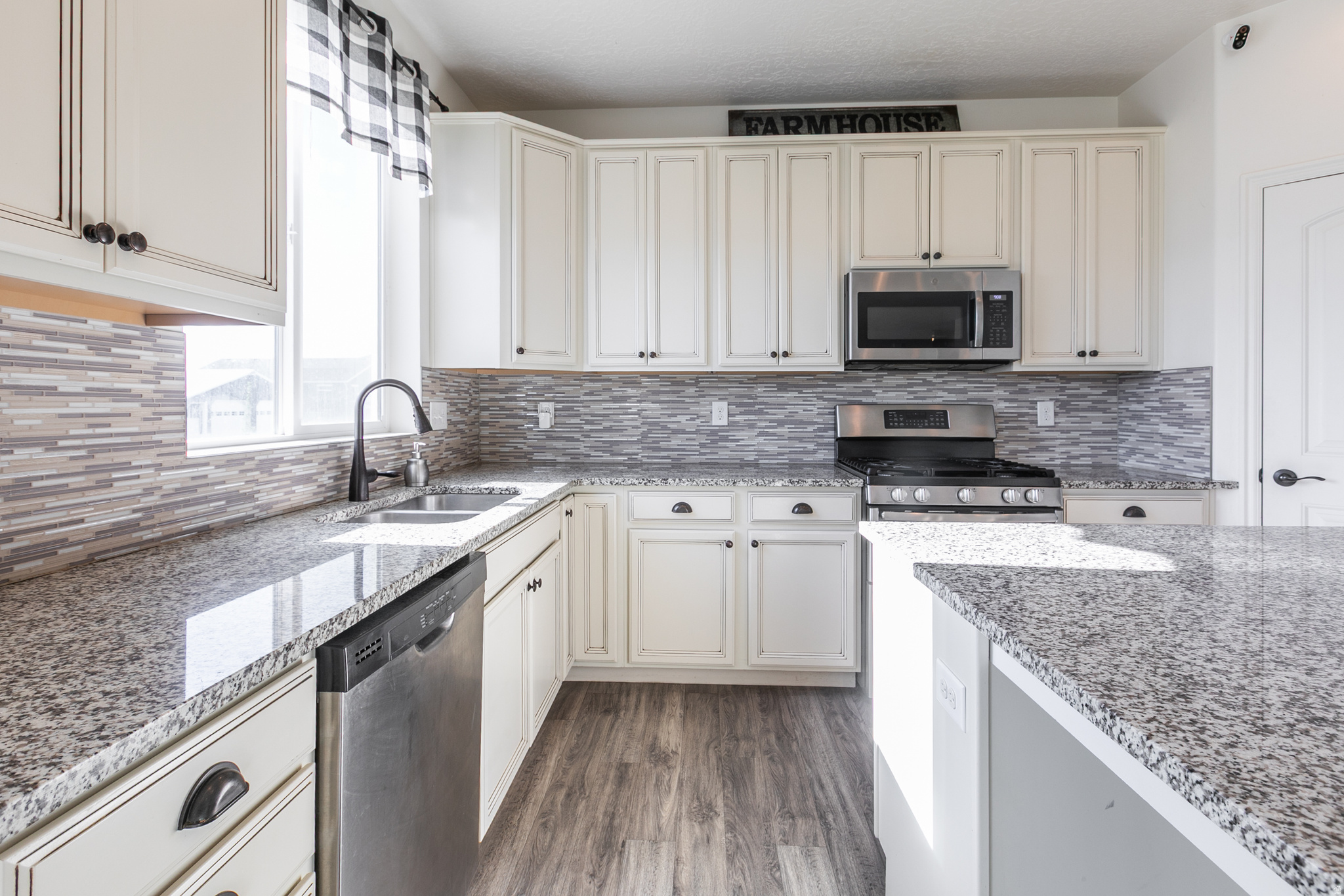 SKYVIEW ESTATES - Residential
