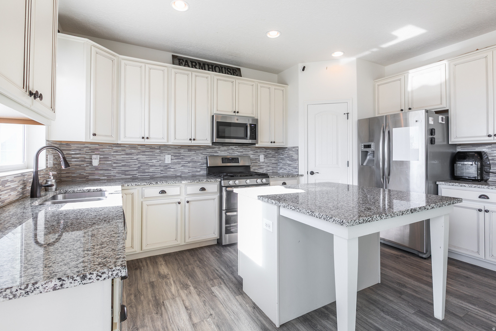 SKYVIEW ESTATES - Residential