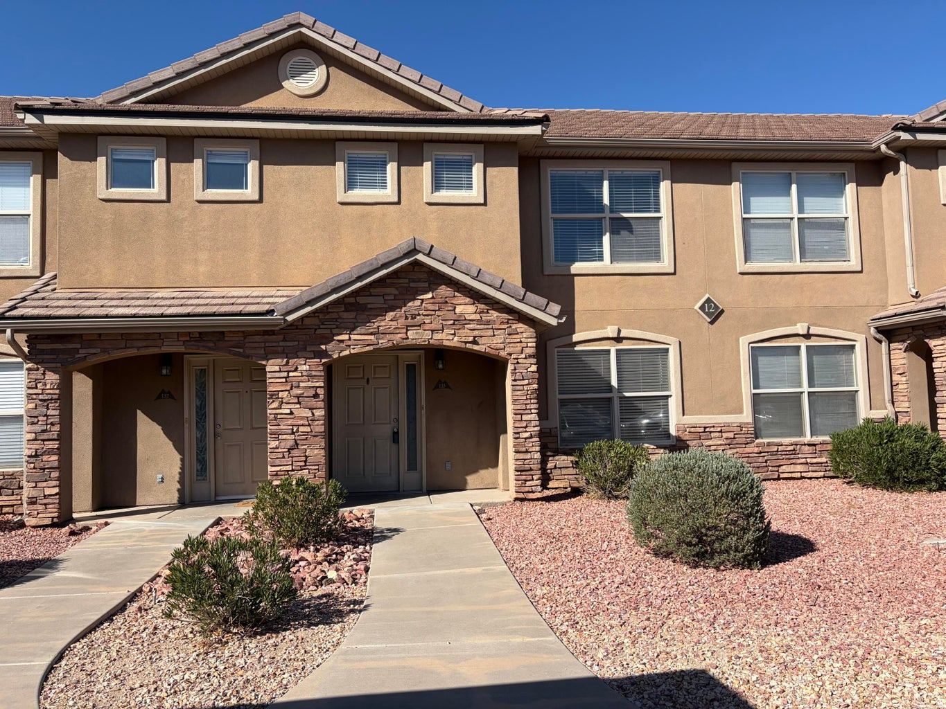 HIDDEN VALLEY TOWN HOMES PUD PH 1 - Residential