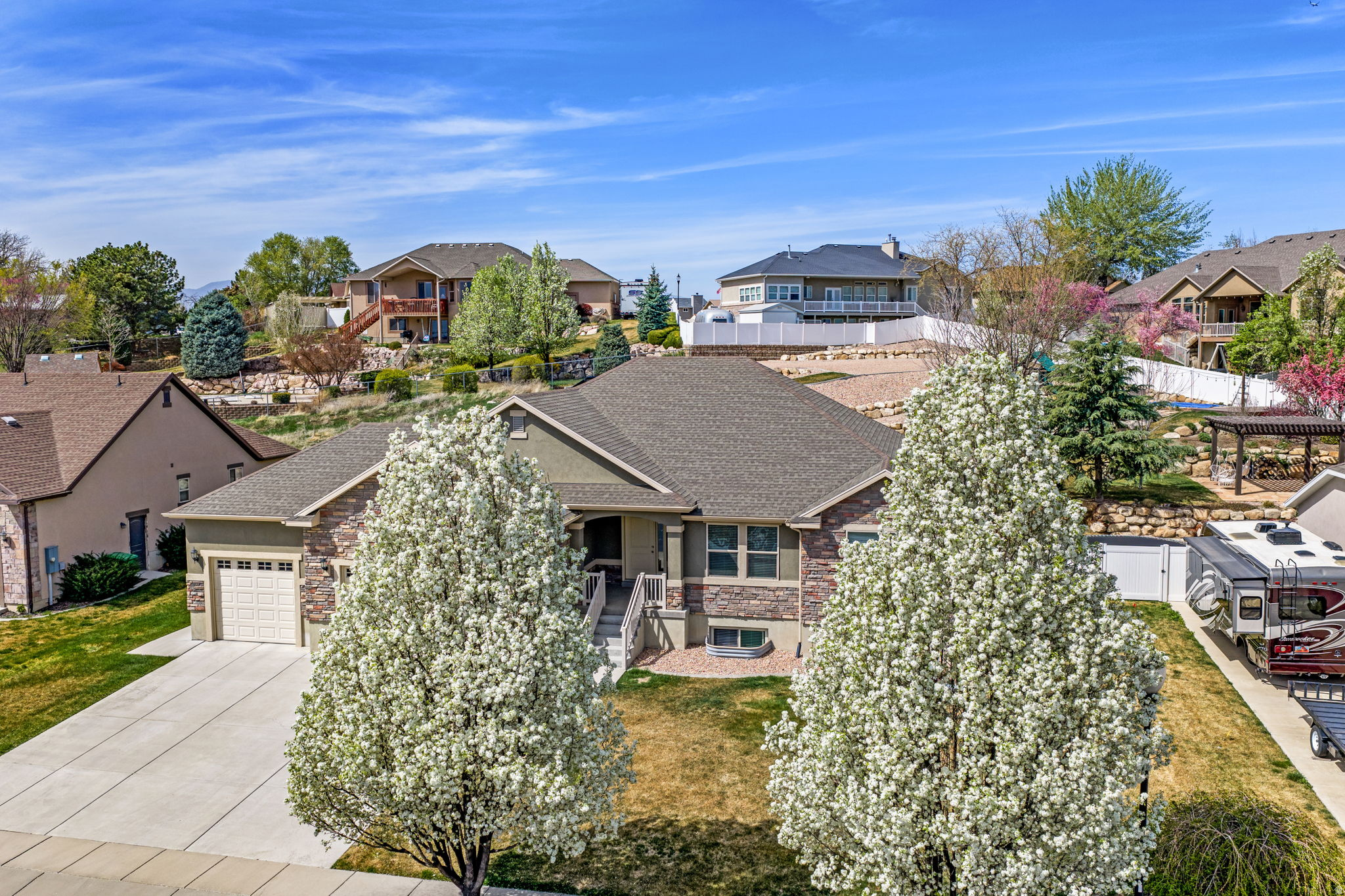 RIVER HOLLOW - Residential