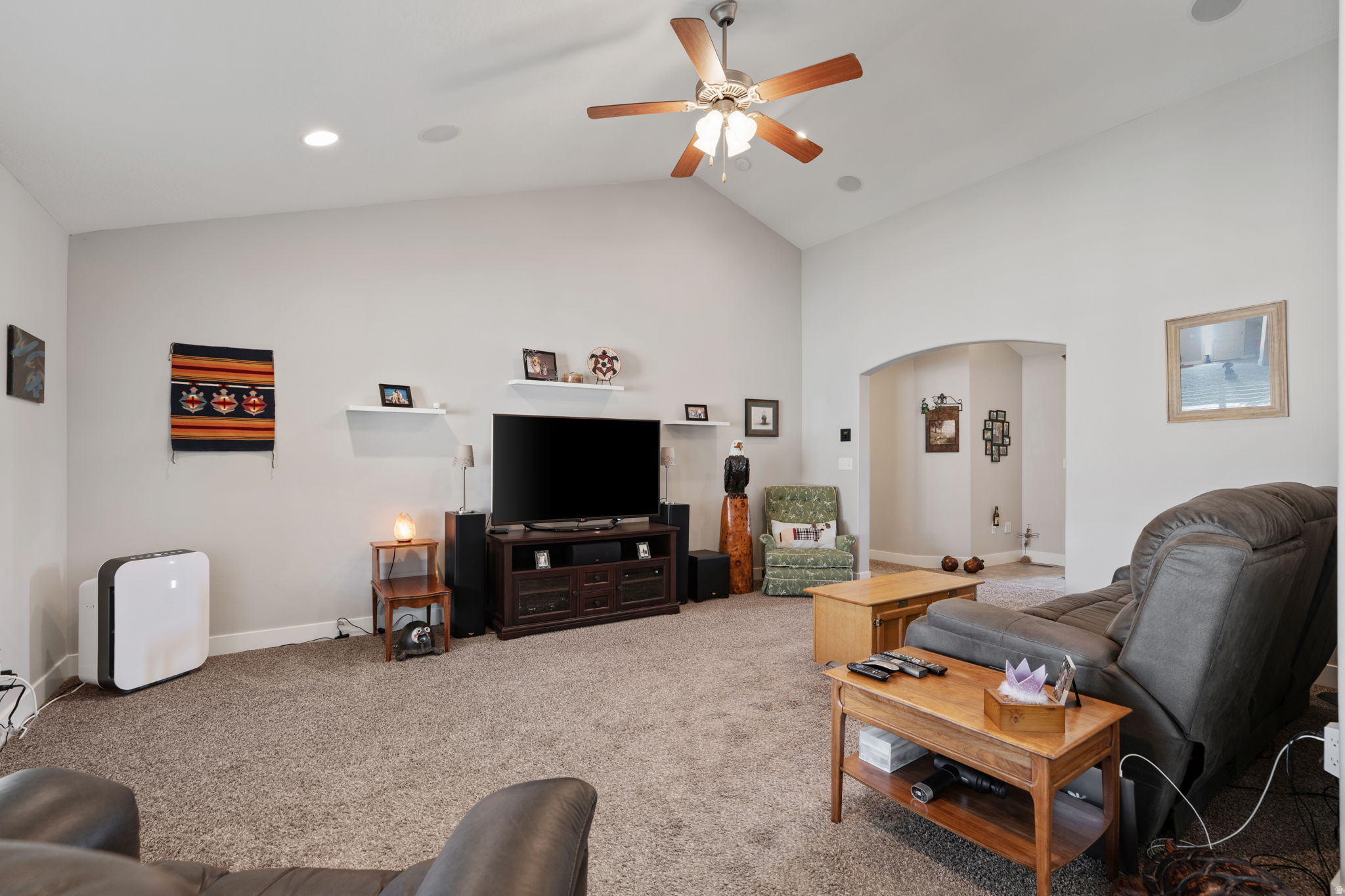 RIVER HOLLOW - Residential