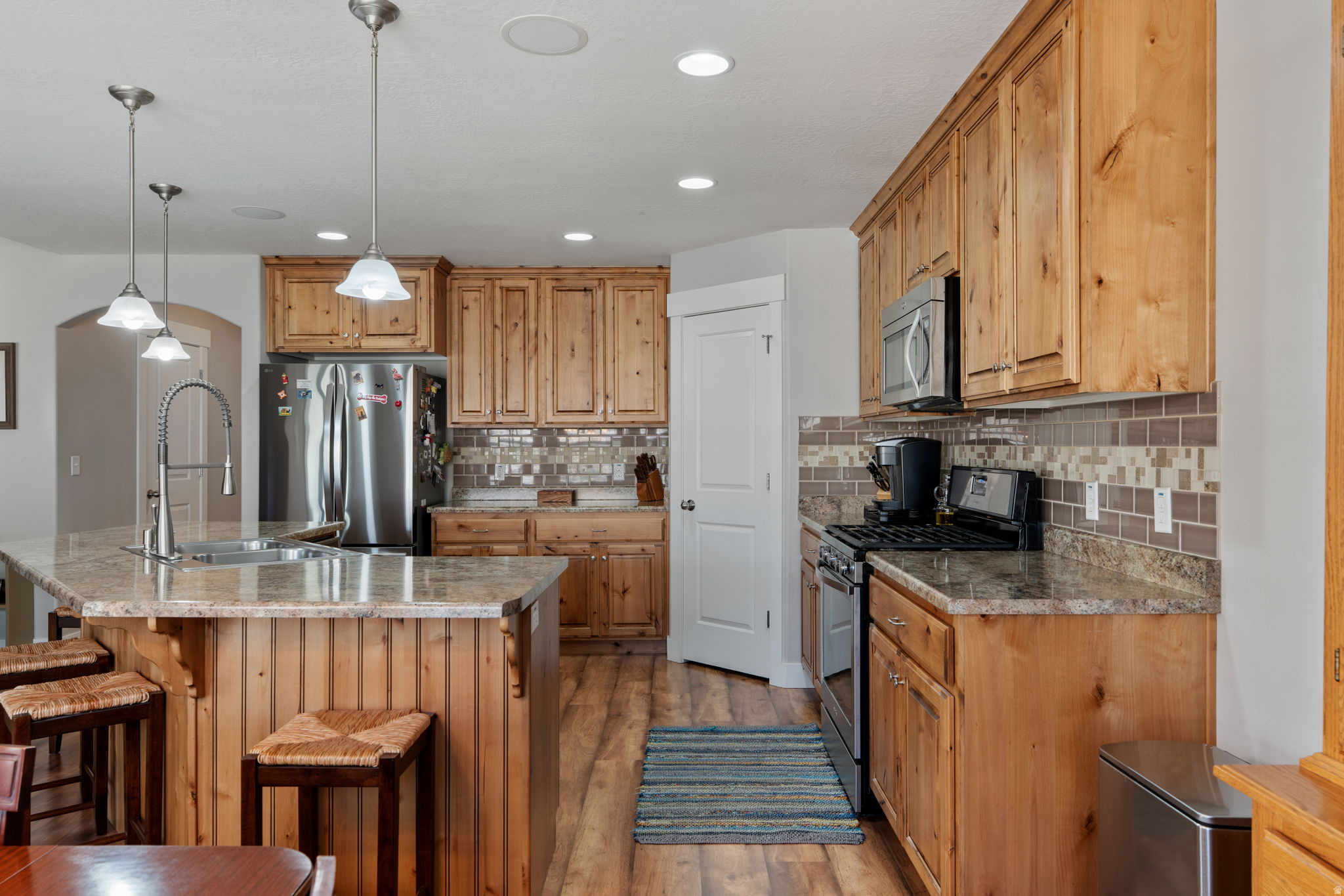 RIVER HOLLOW - Residential