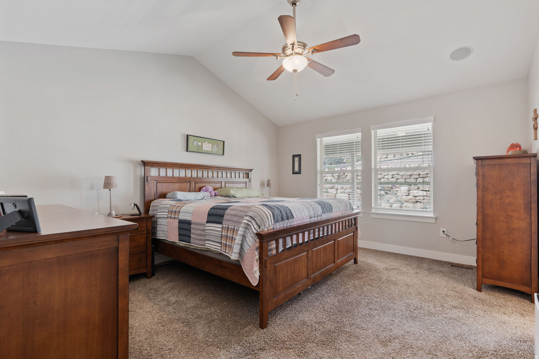 RIVER HOLLOW - Residential