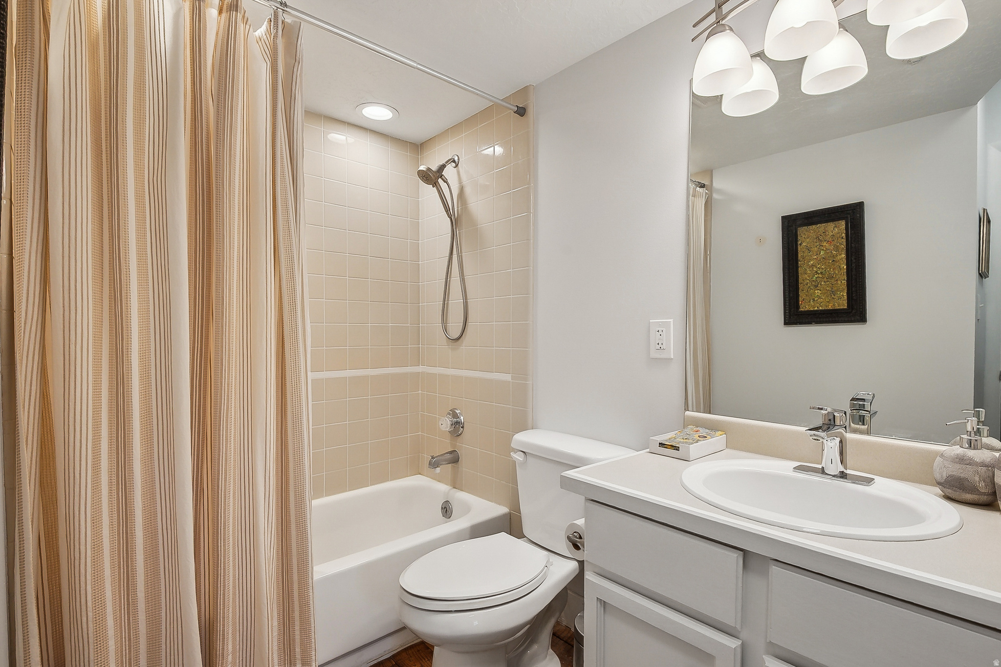 ELK RUN AT PINEBROOK - Residential Lease