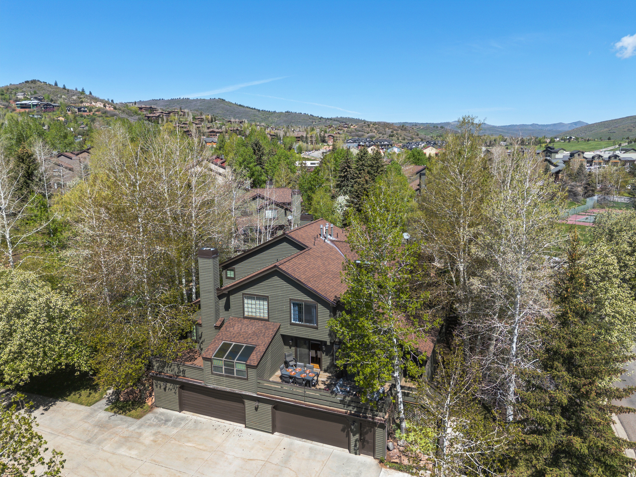 ELK RUN AT PINEBROOK - Residential Lease