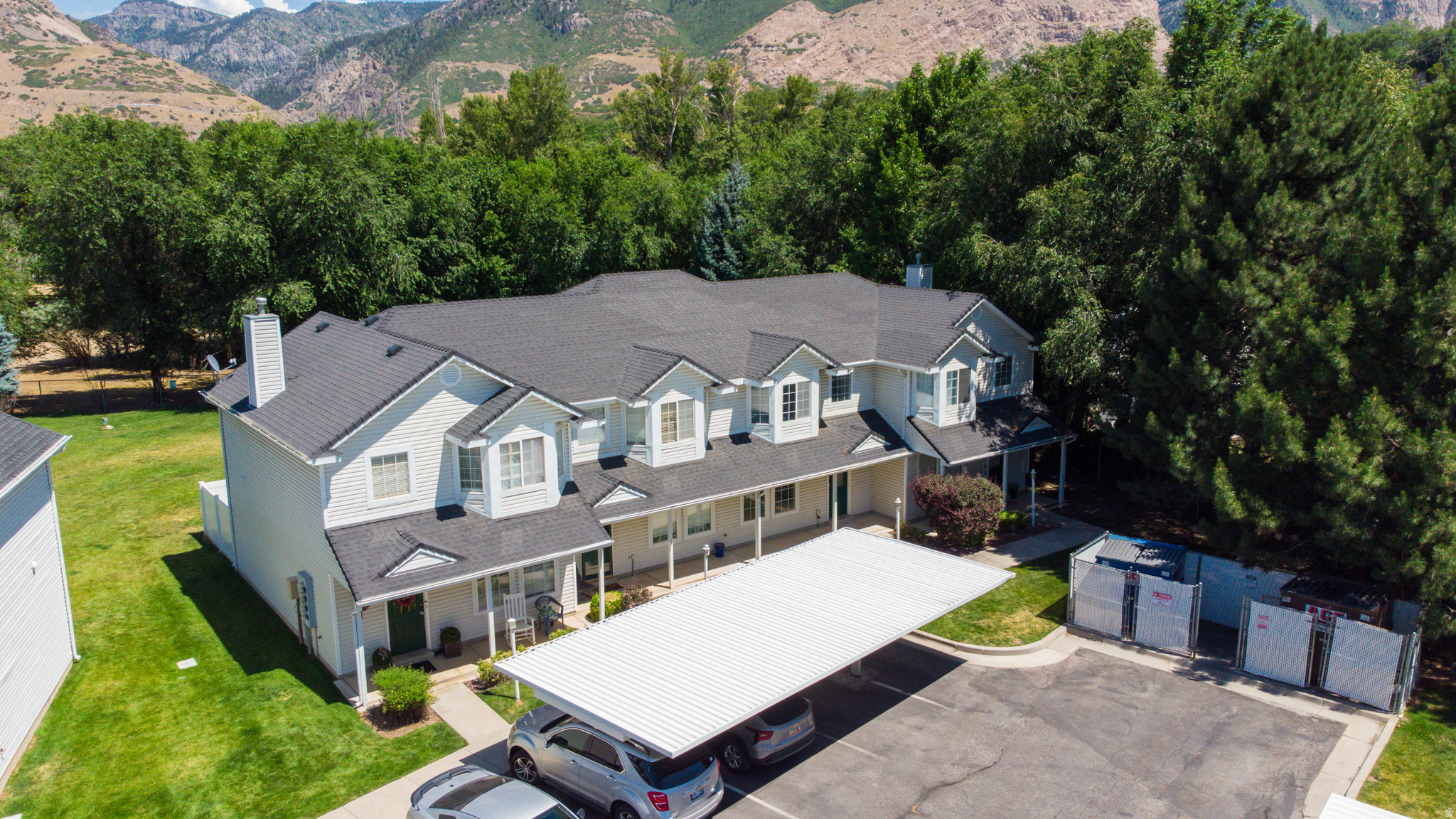 RIVERVIEW - Residential