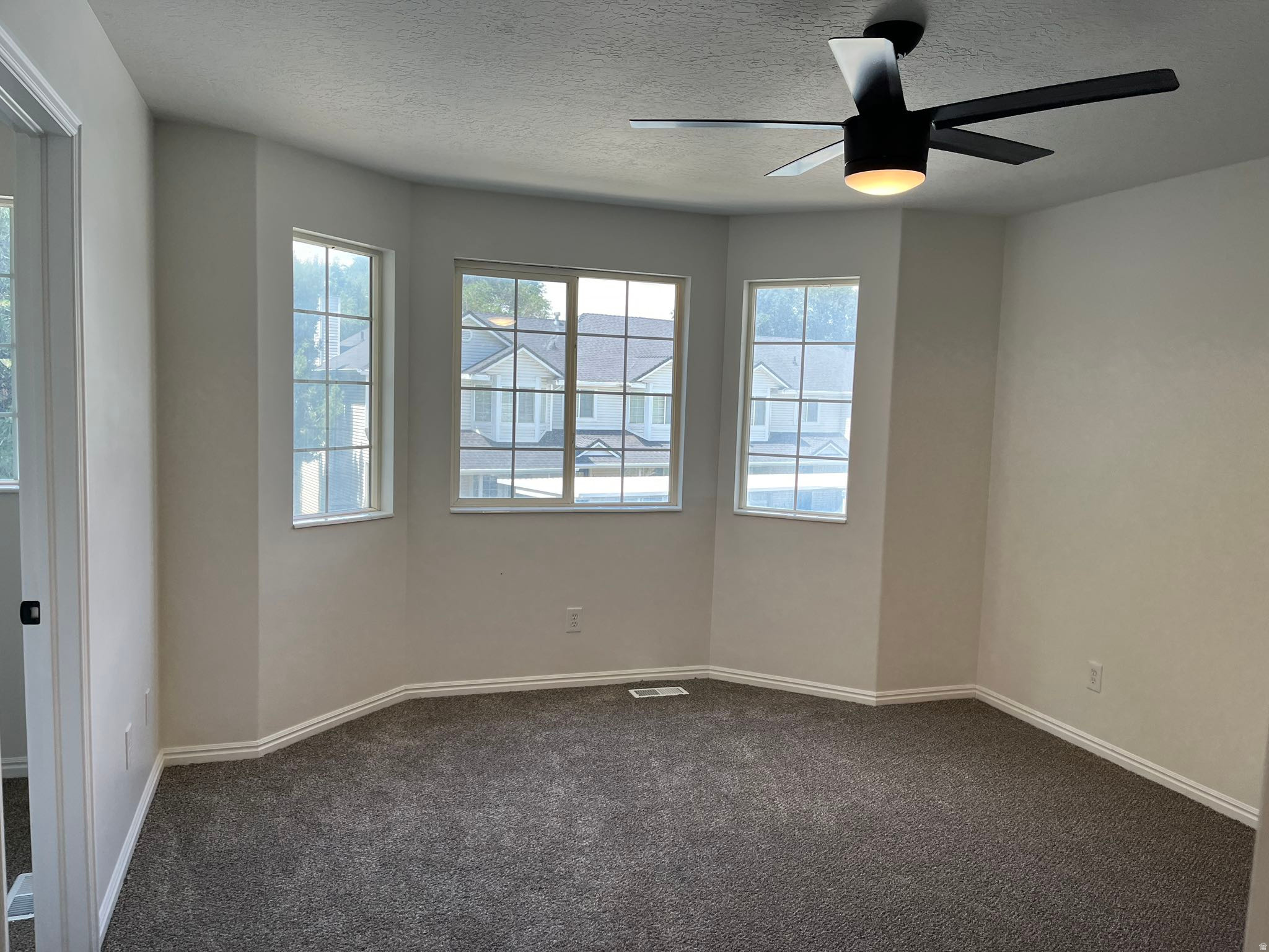 RIVERVIEW - Residential