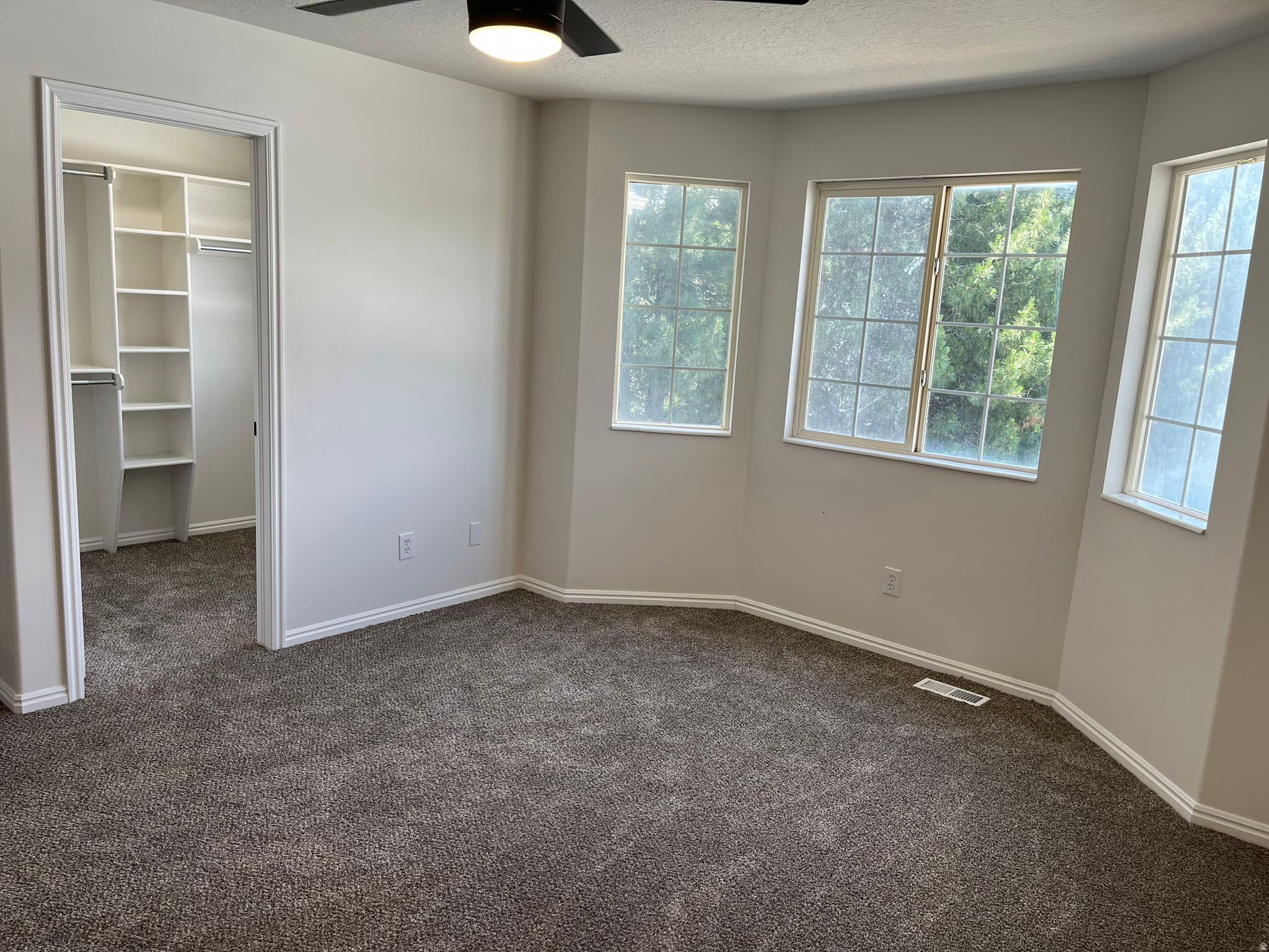 RIVERVIEW - Residential