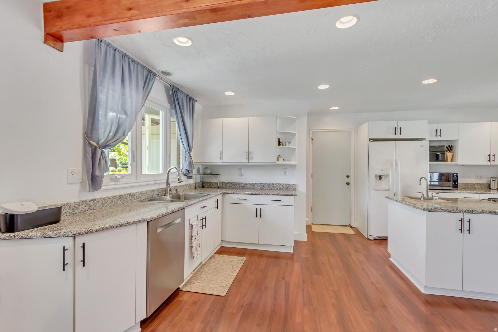 BELL CANYON ACRES #3 - Residential