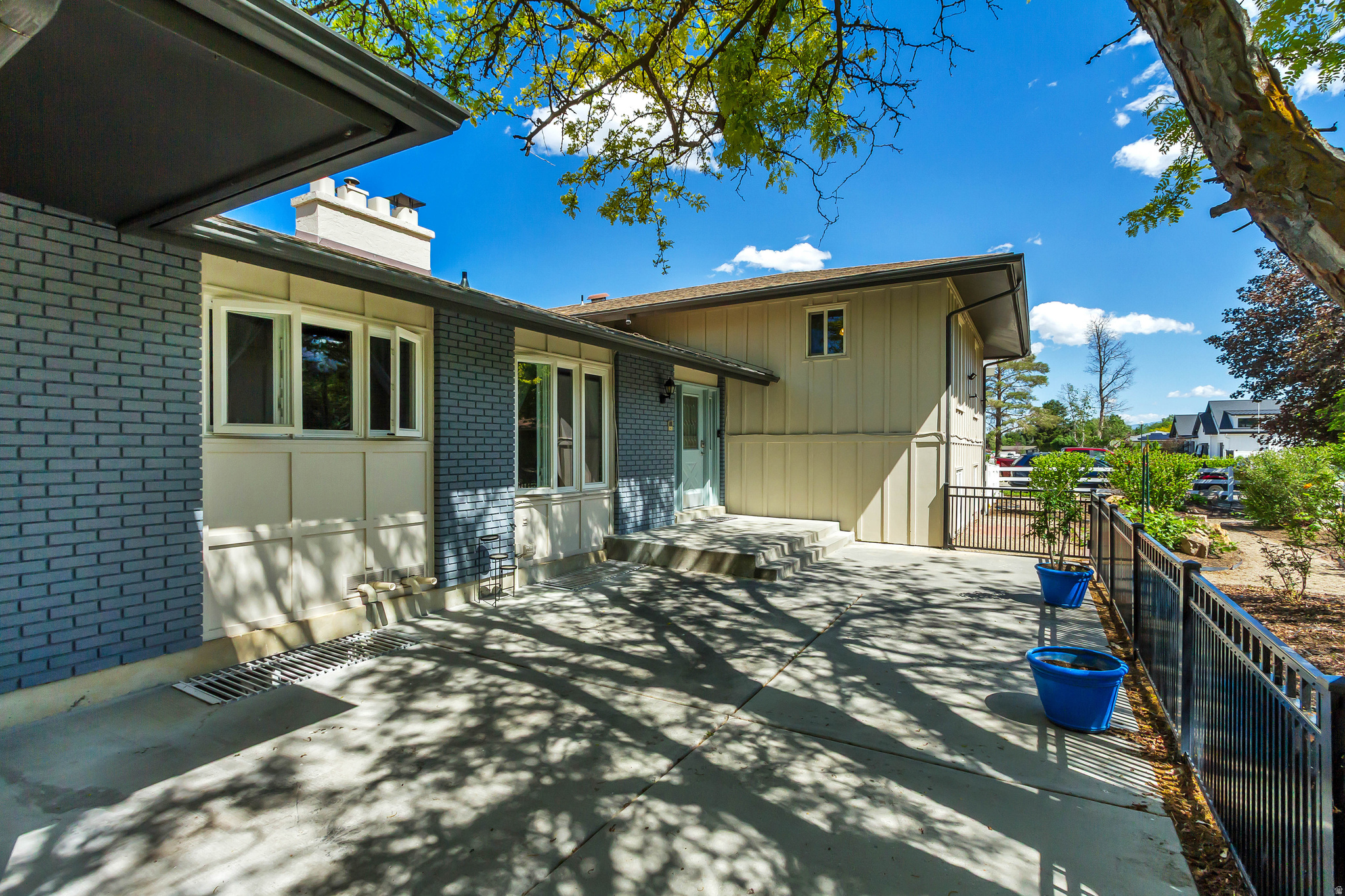 BELL CANYON ACRES #3 - Residential