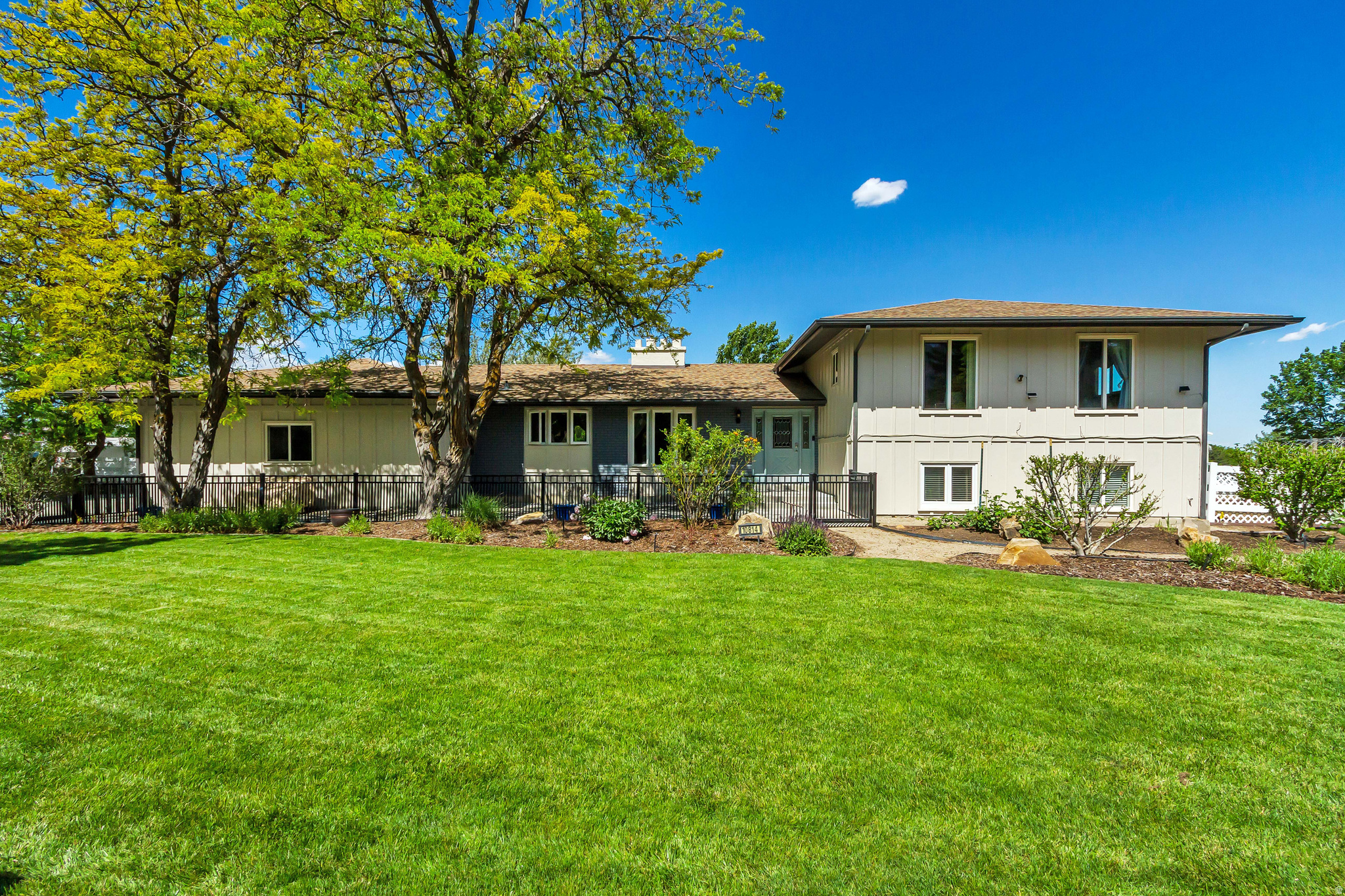 BELL CANYON ACRES #3 - Residential