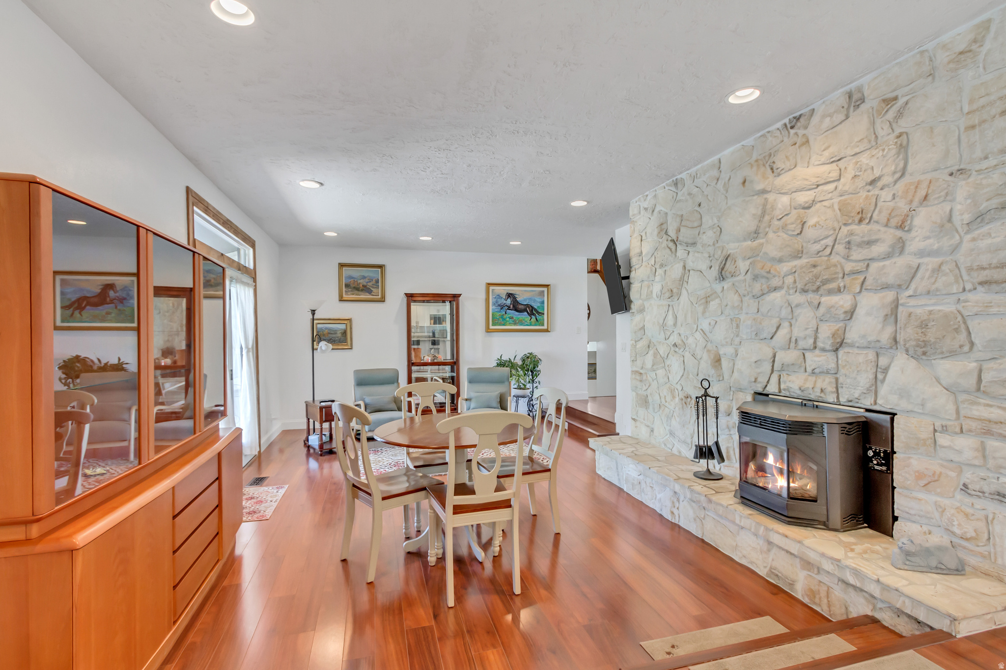 BELL CANYON ACRES #3 - Residential