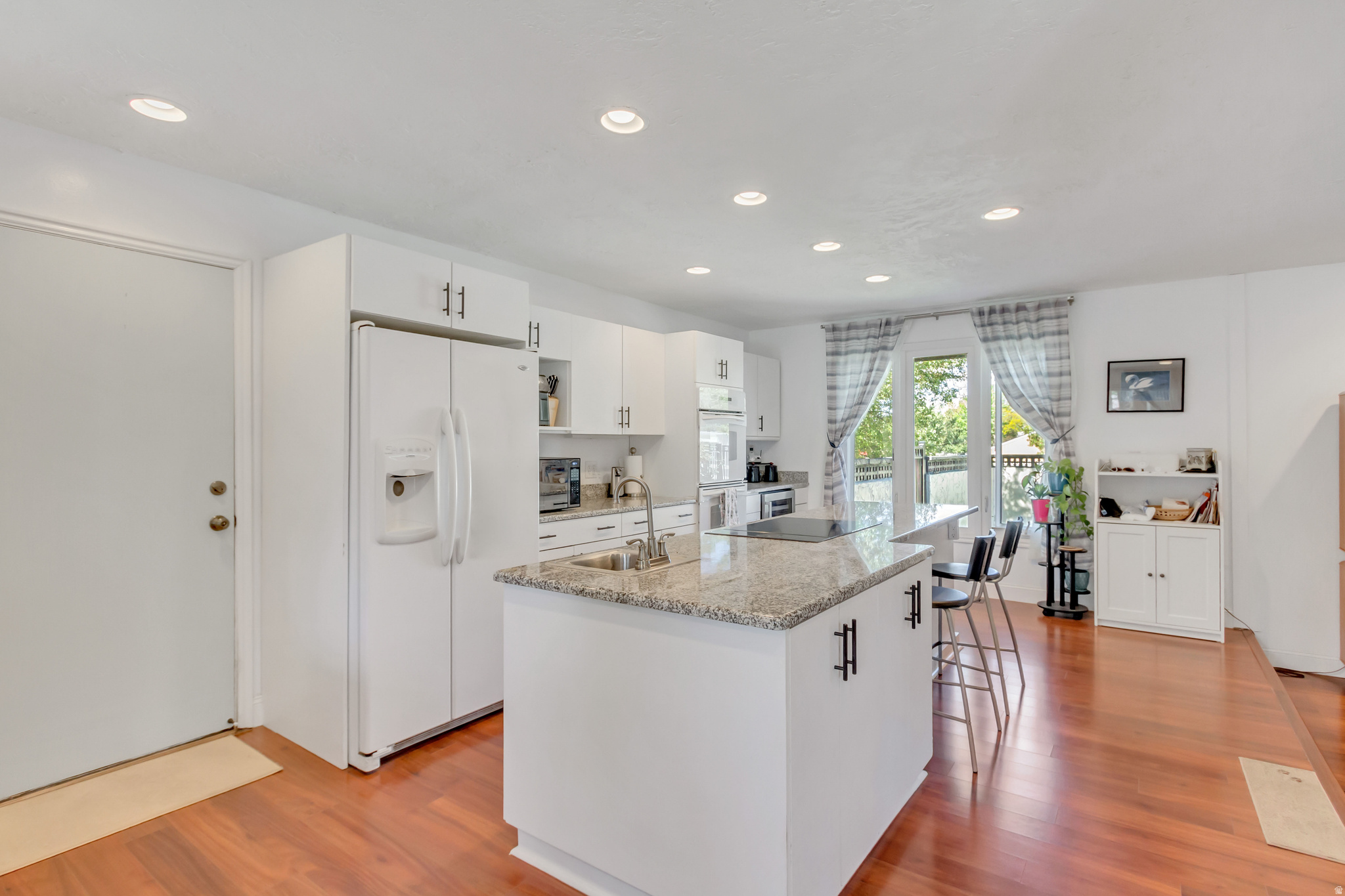 BELL CANYON ACRES #3 - Residential