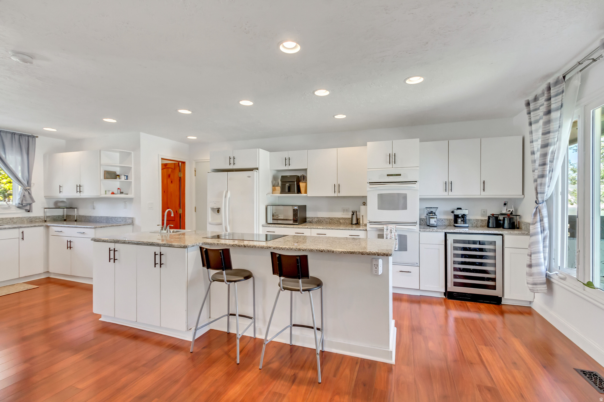 BELL CANYON ACRES #3 - Residential